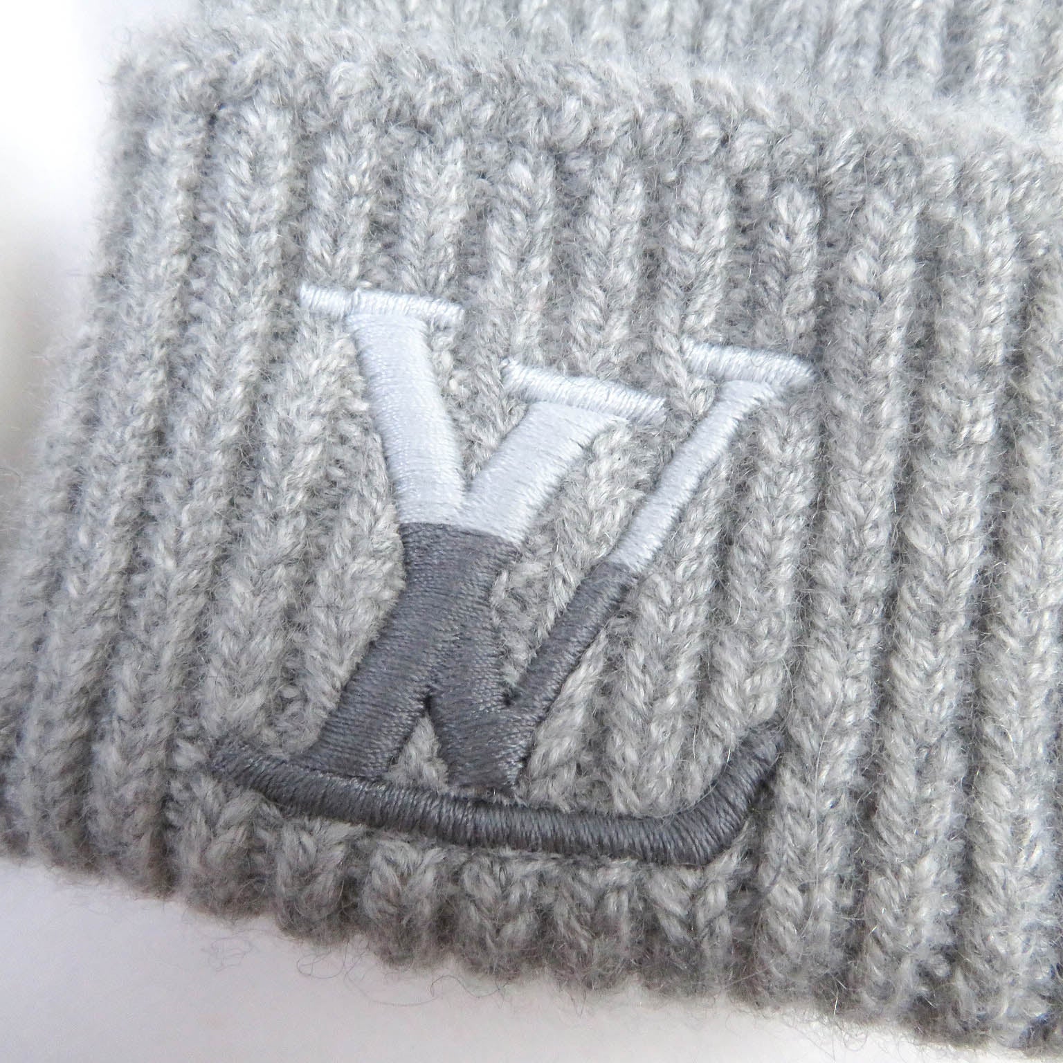 Louis Vuitton Cashmere Gloves M79386