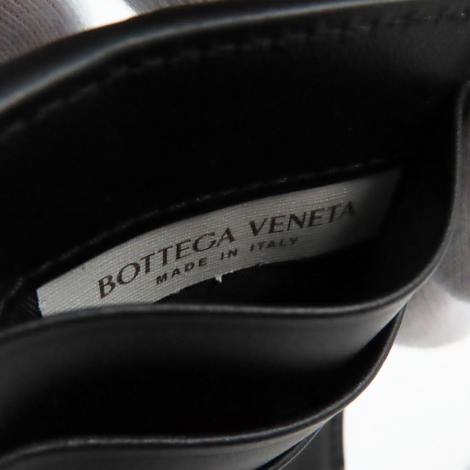 Bottega Veneta Leather Slim Flap Card Case