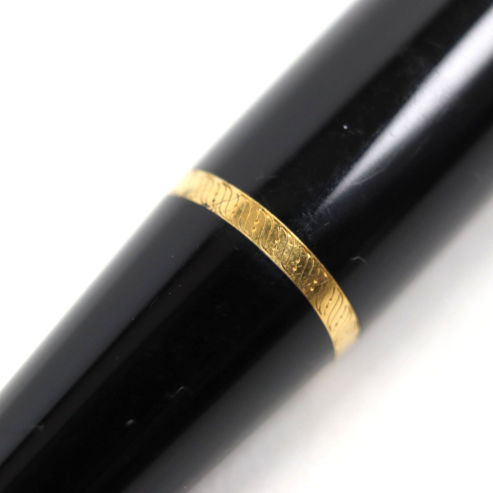 Montblanc Voltaire 18K M Nib Fountain Pen