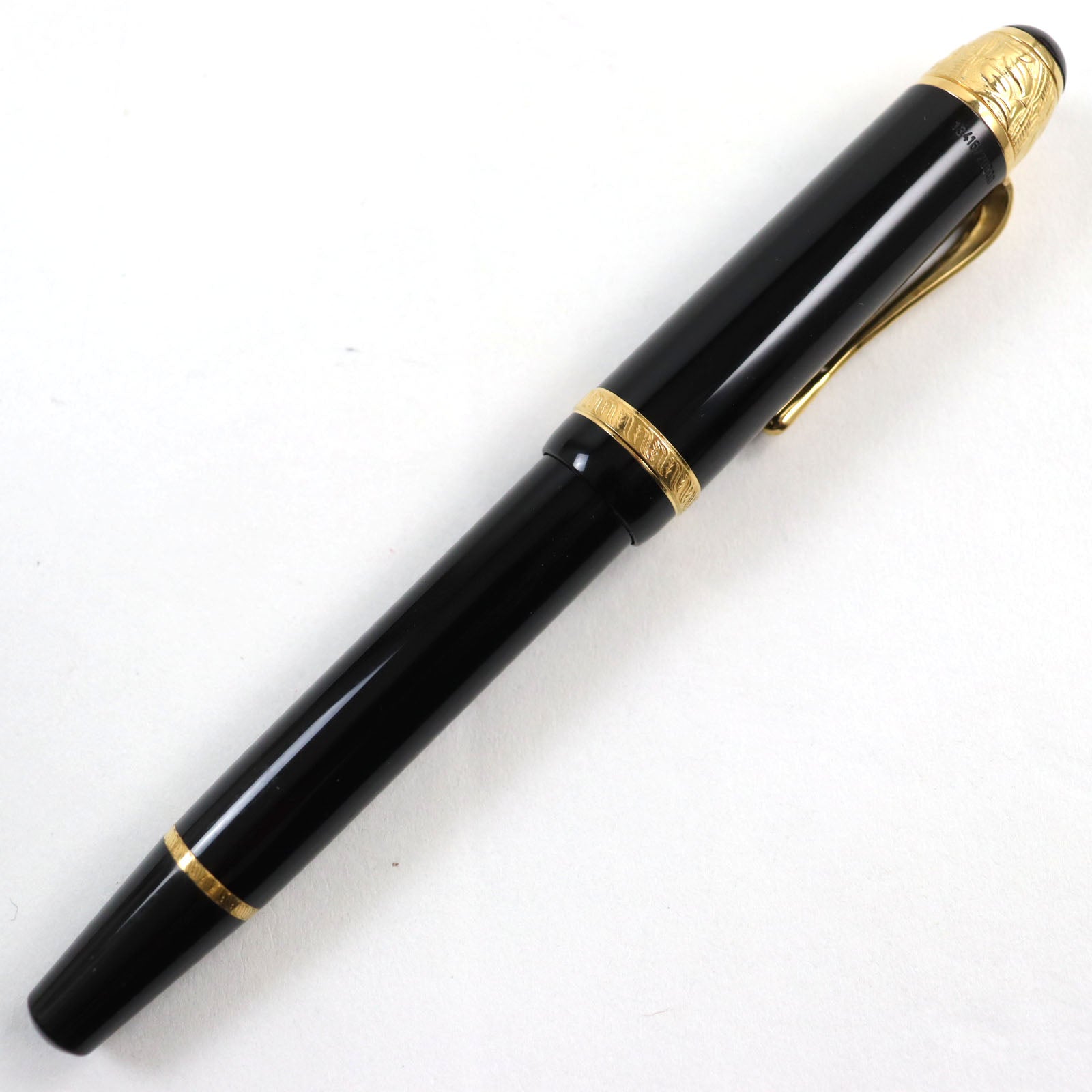 Montblanc Voltaire 18K M Nib Fountain Pen