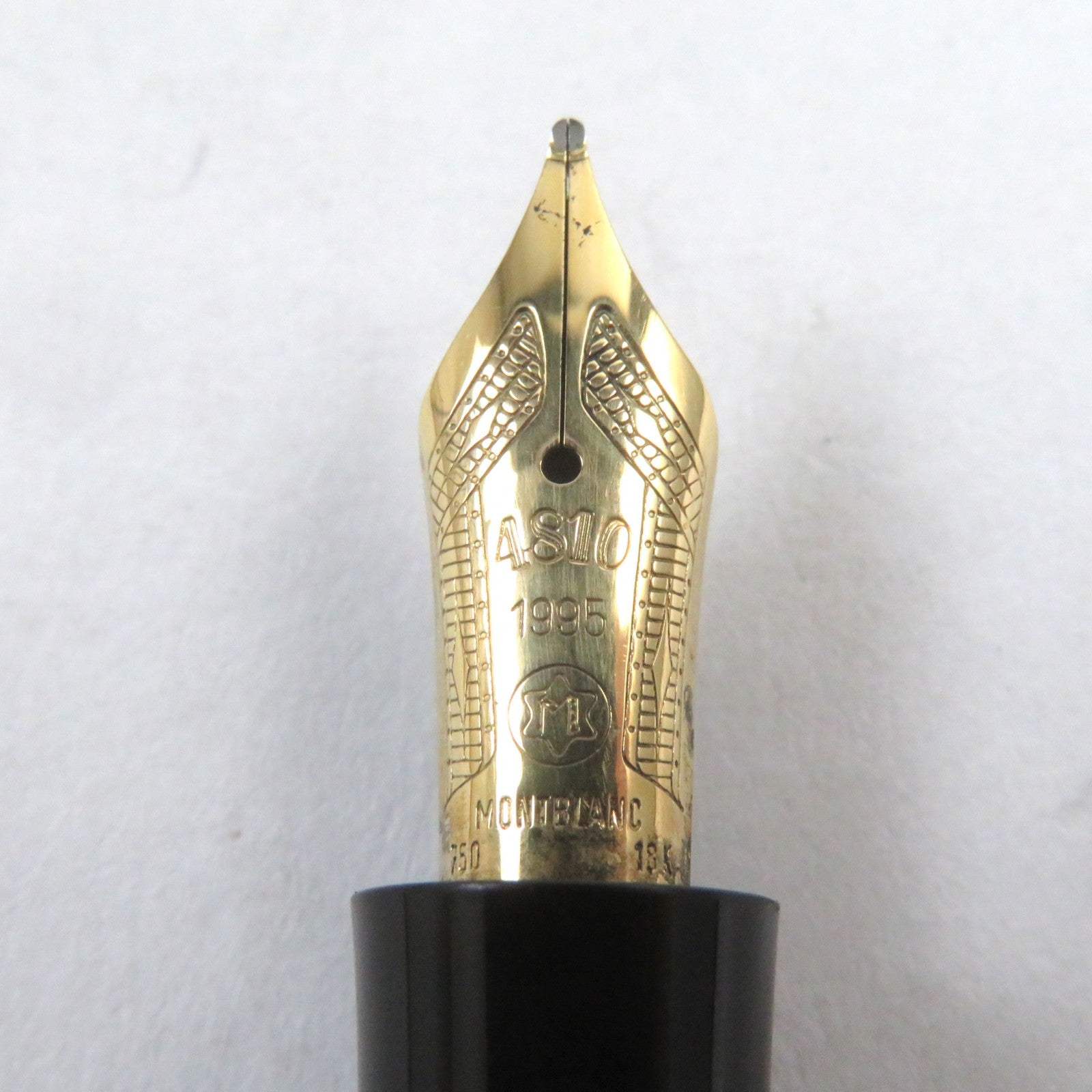 Montblanc Voltaire 18K M Nib Fountain Pen