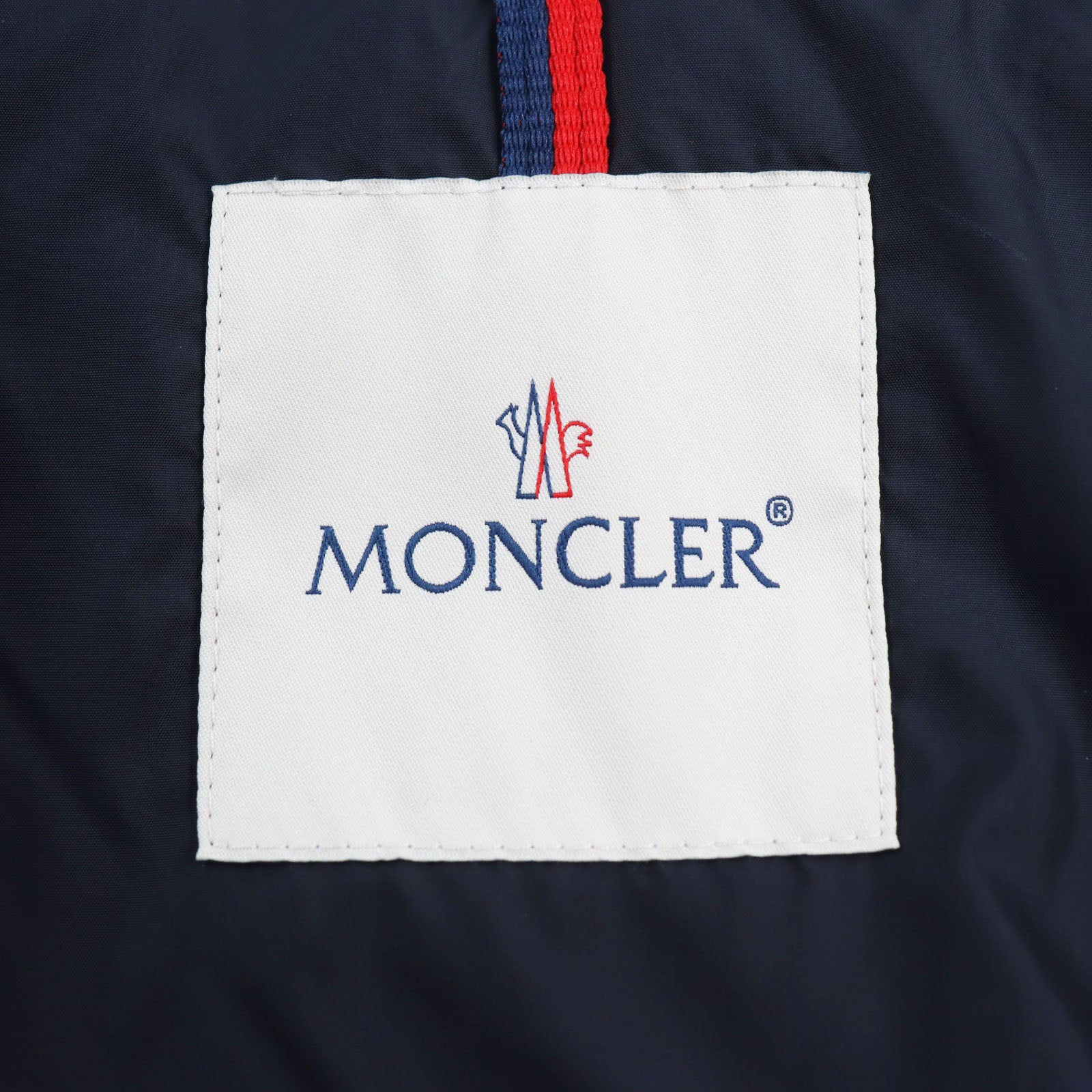 Moncler SERVIERES Nylon Down Jacket