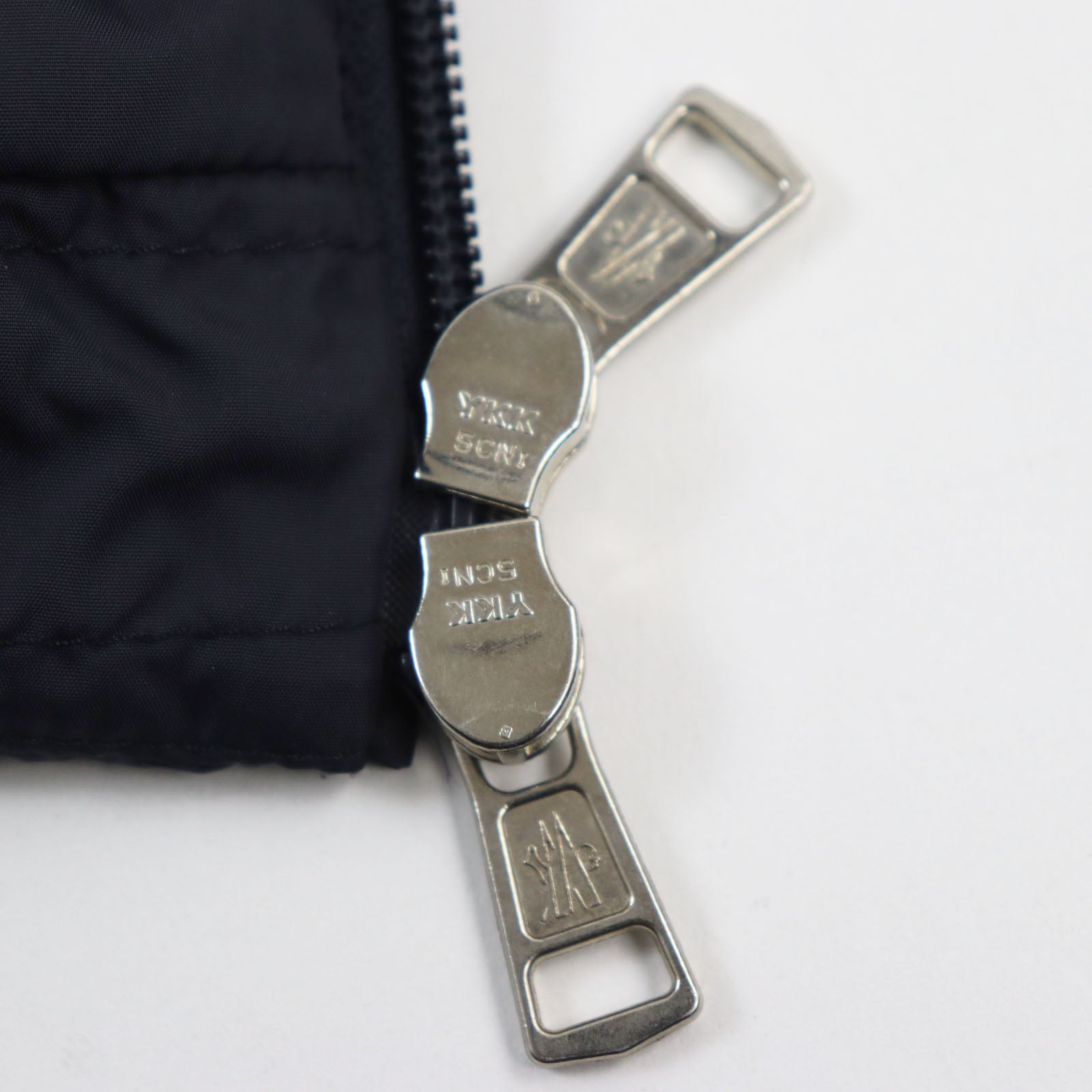 Moncler SERVIERES Nylon Down Jacket