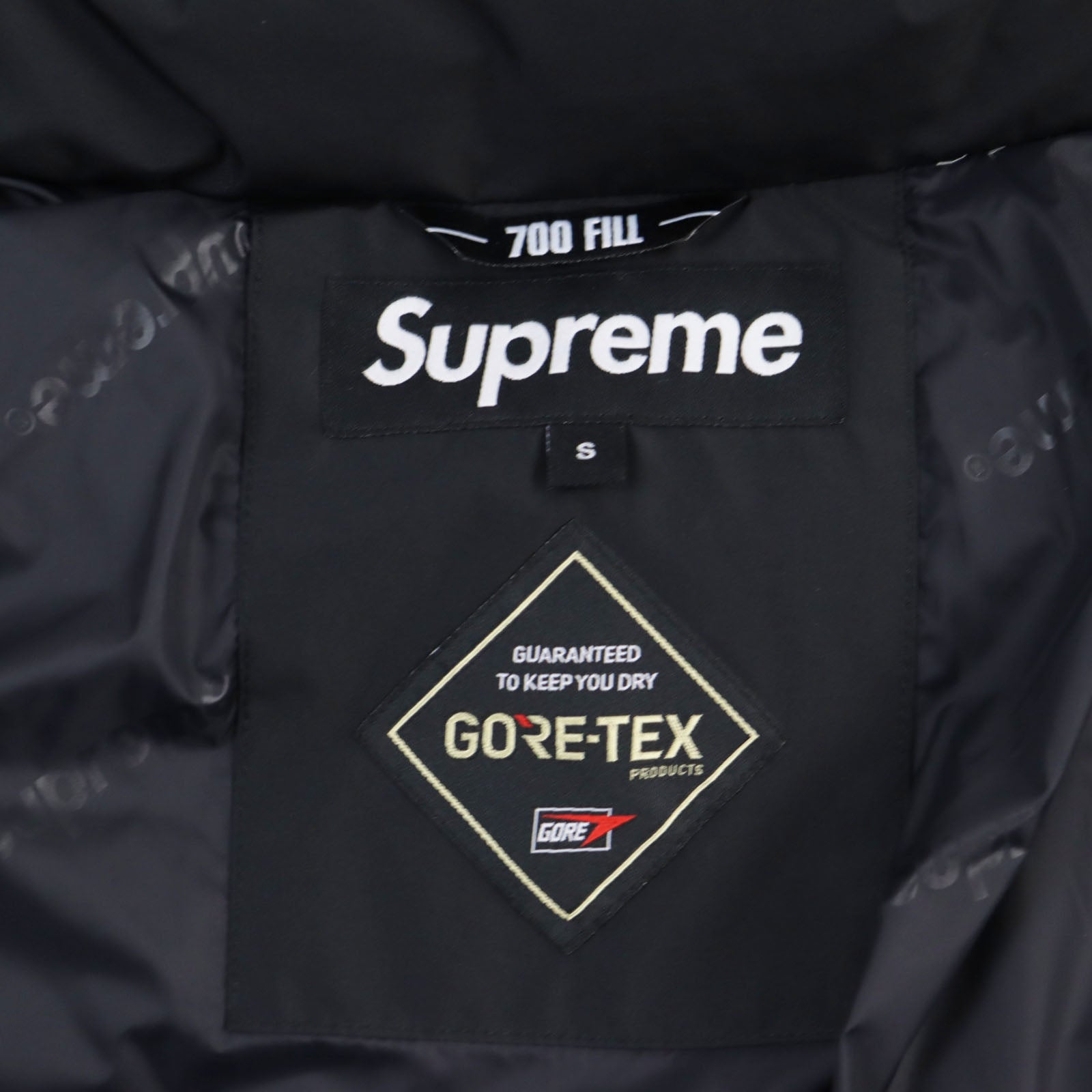 Supreme GORE-TEX 700-Fill Down Parka Jacket