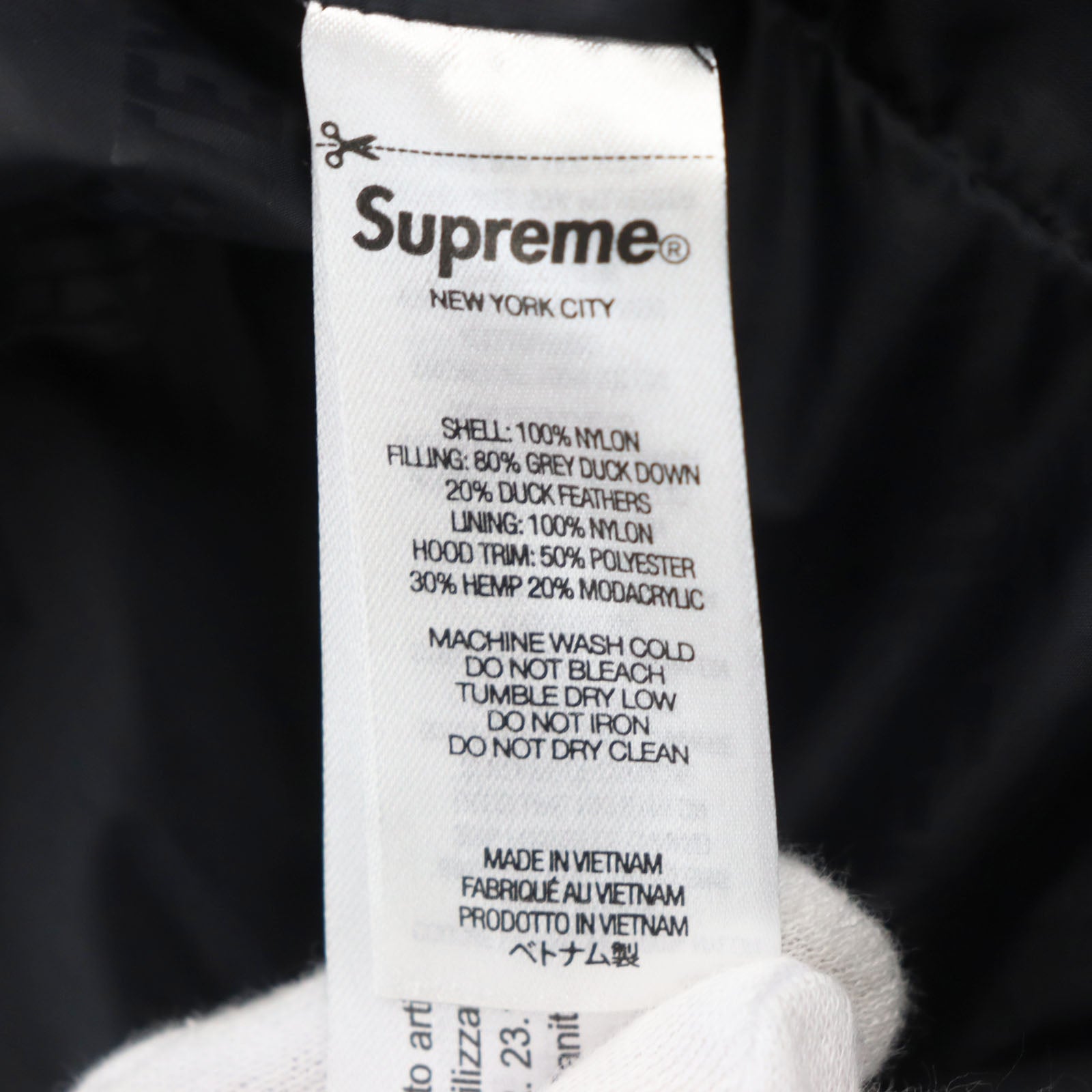 Supreme GORE-TEX 700-Fill Down Parka Jacket