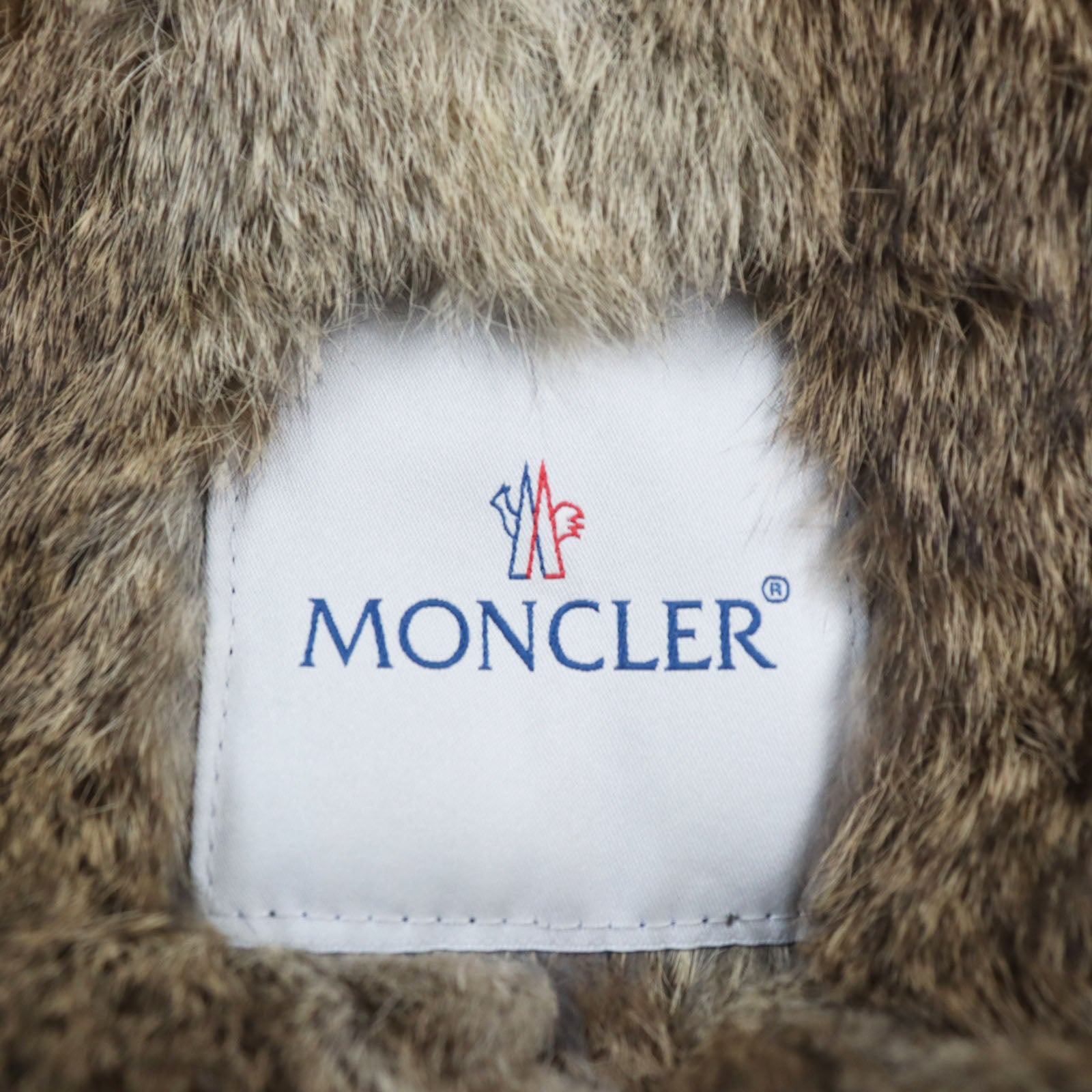 Moncler CHATEAUBRIANT Down Jacket Khaki