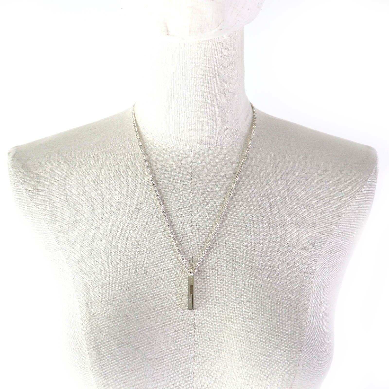 Gucci Silver Cutout G Chain Necklace