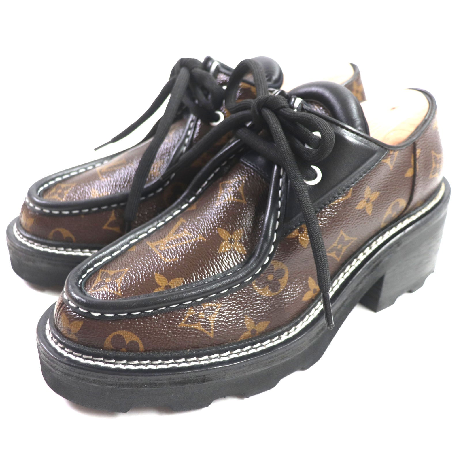 Louis Vuitton Bobble Line Derby Leather Shoes