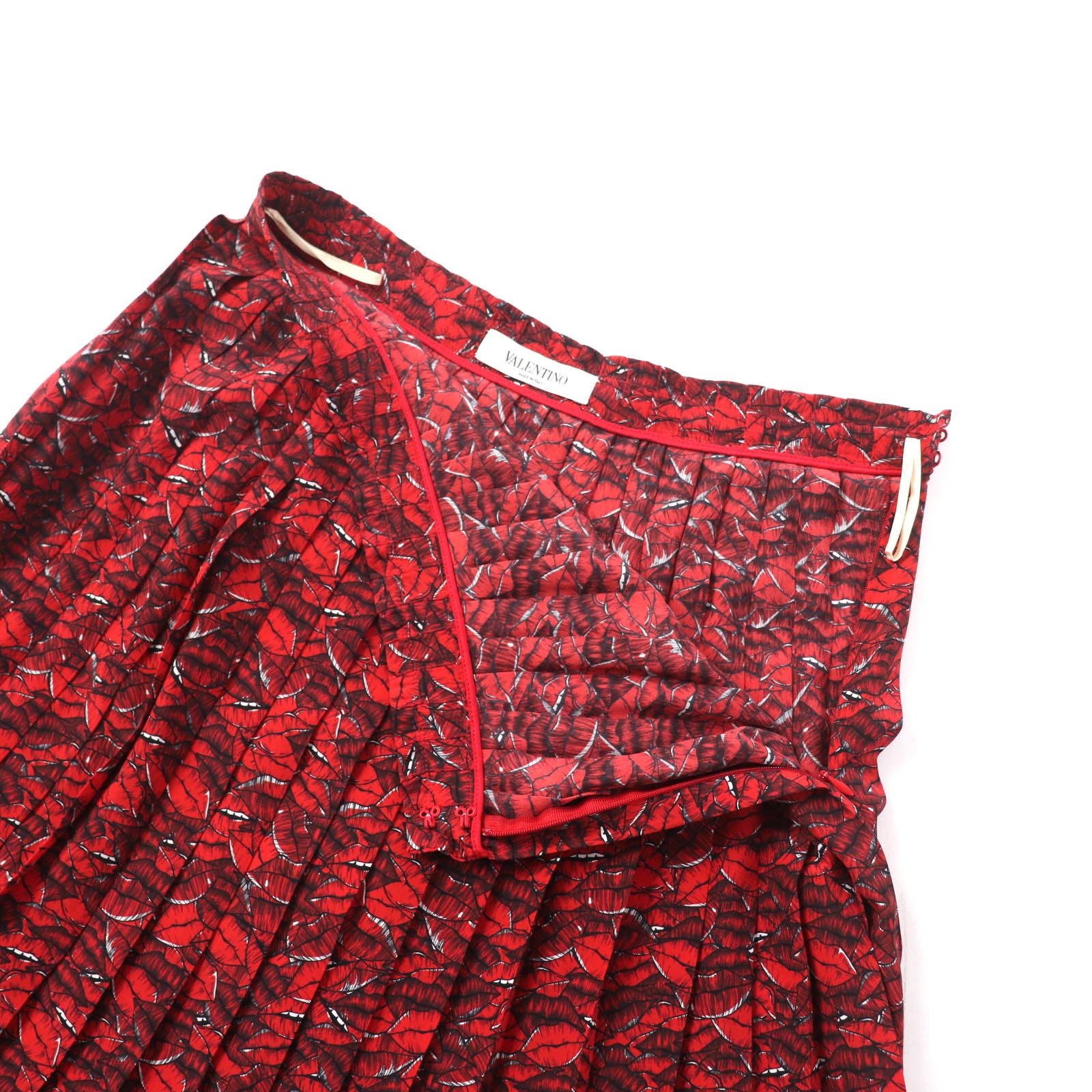 Valentino Silk Lip Print Pleated Skirt Red