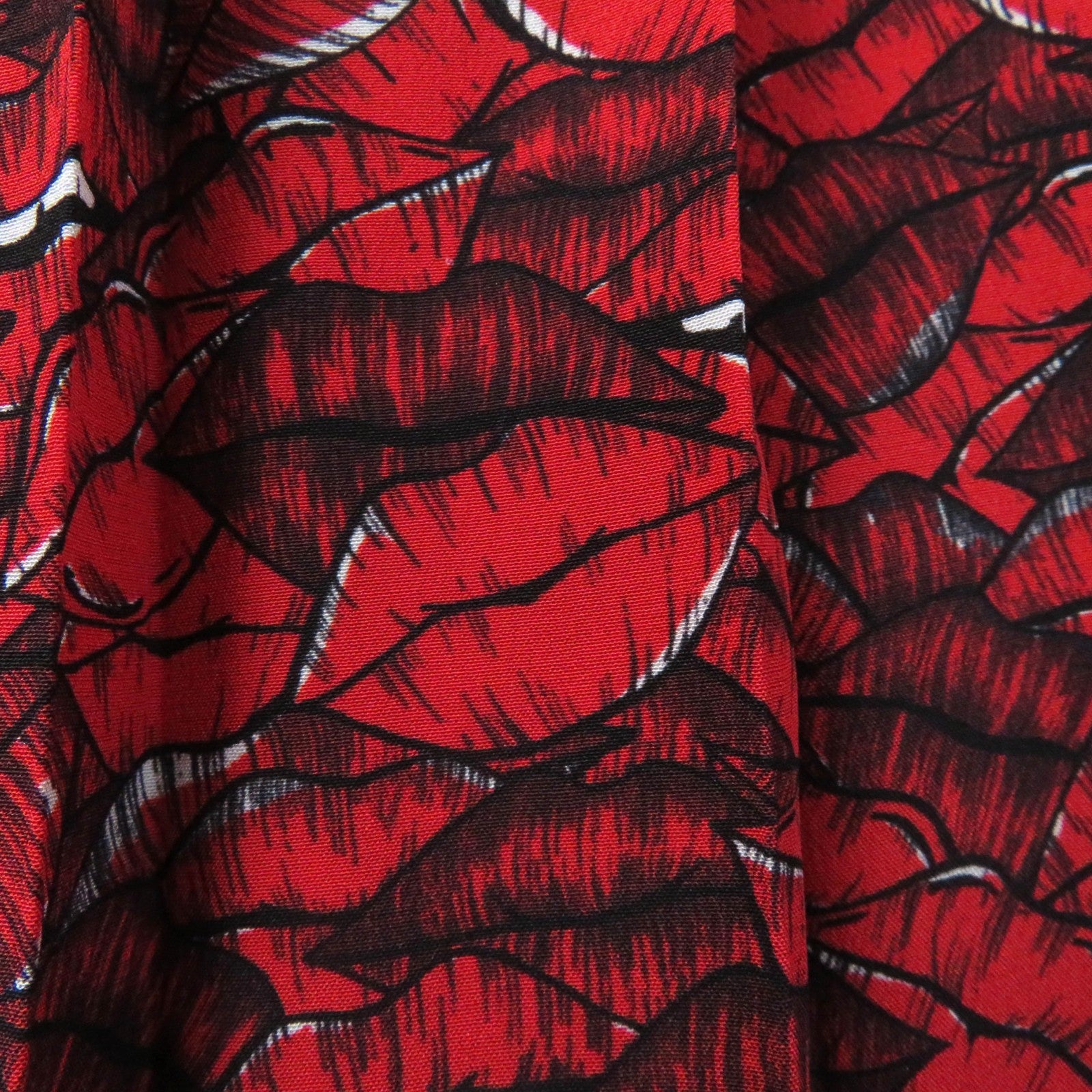 Valentino Silk Lip Print Pleated Skirt Red