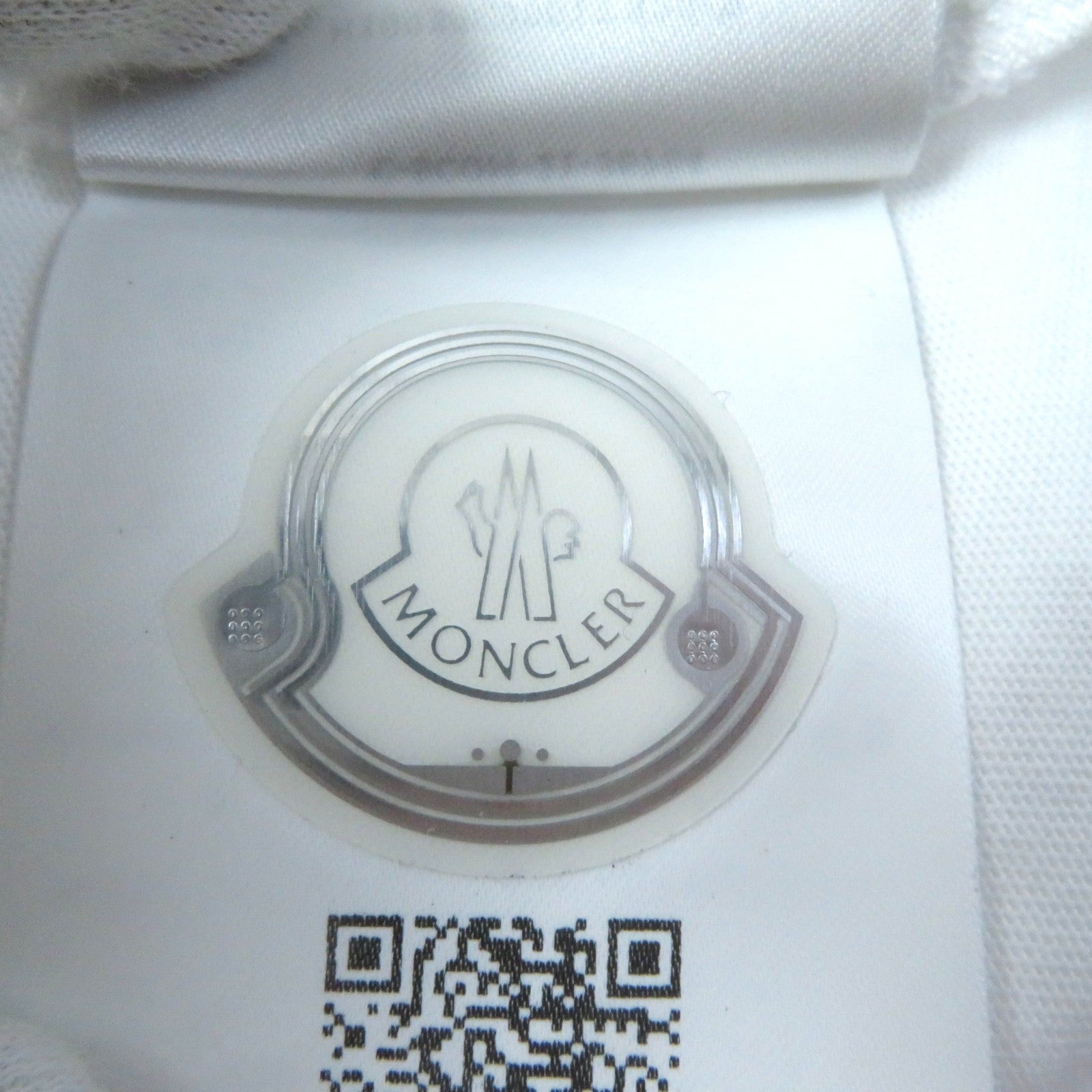 Moncler Logo Crew Neck T-Shirt White M