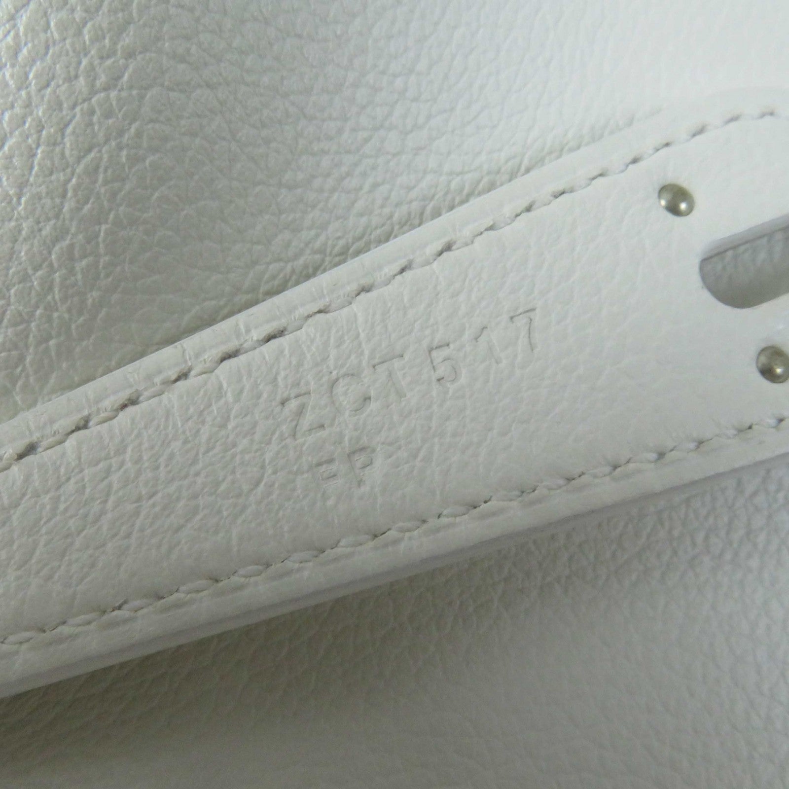 HERMES Lindy 26 Evercolor Shoulder Bag White