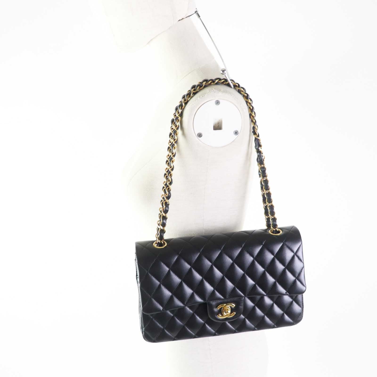 Chanel Matrasse 25 Shoulder Bag A01112