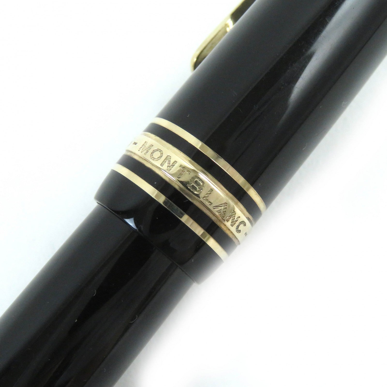 Montblanc Meisterstck No.146 18K F nib pen