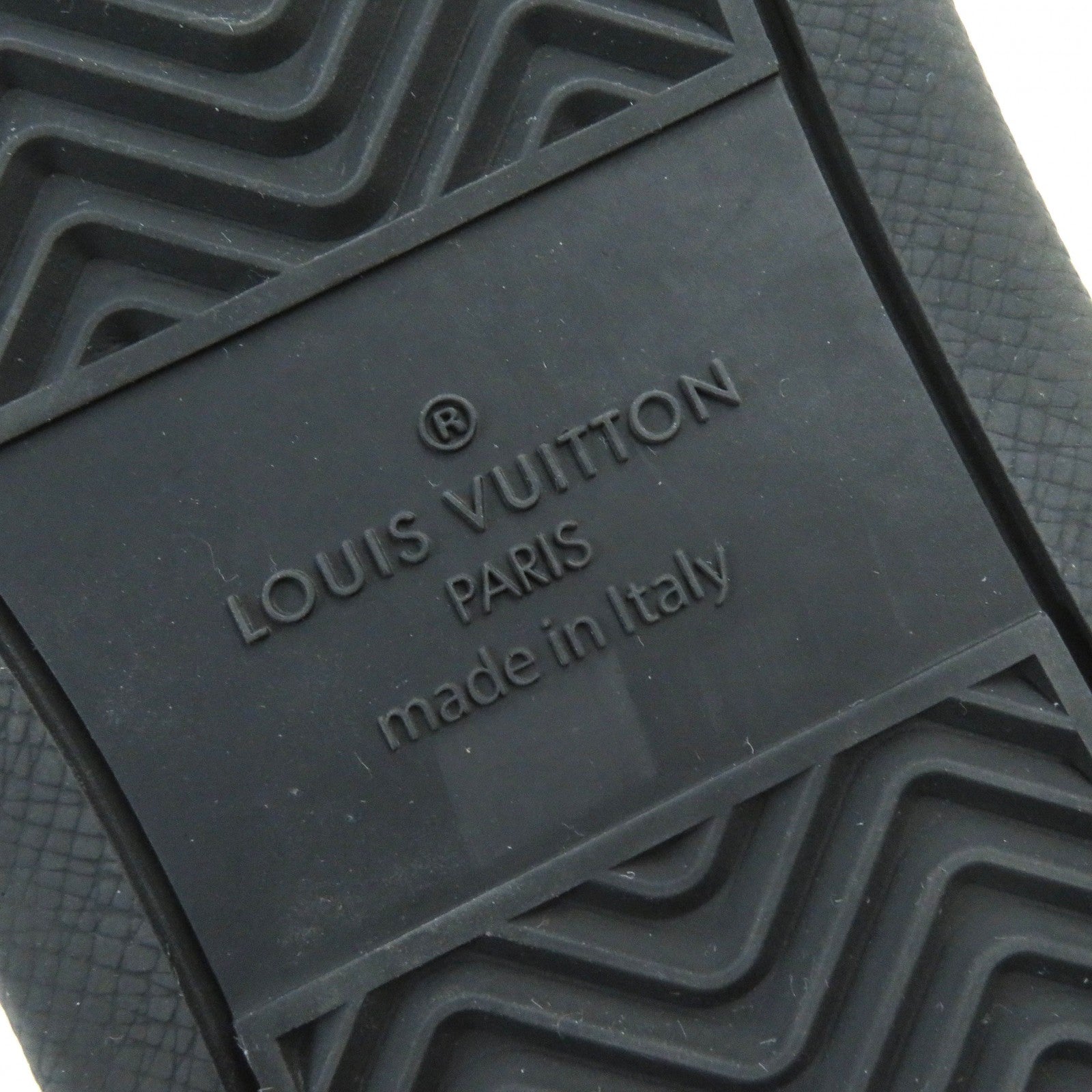 Louis Vuitton Rivoli Monogram Sneakers Black 7.5