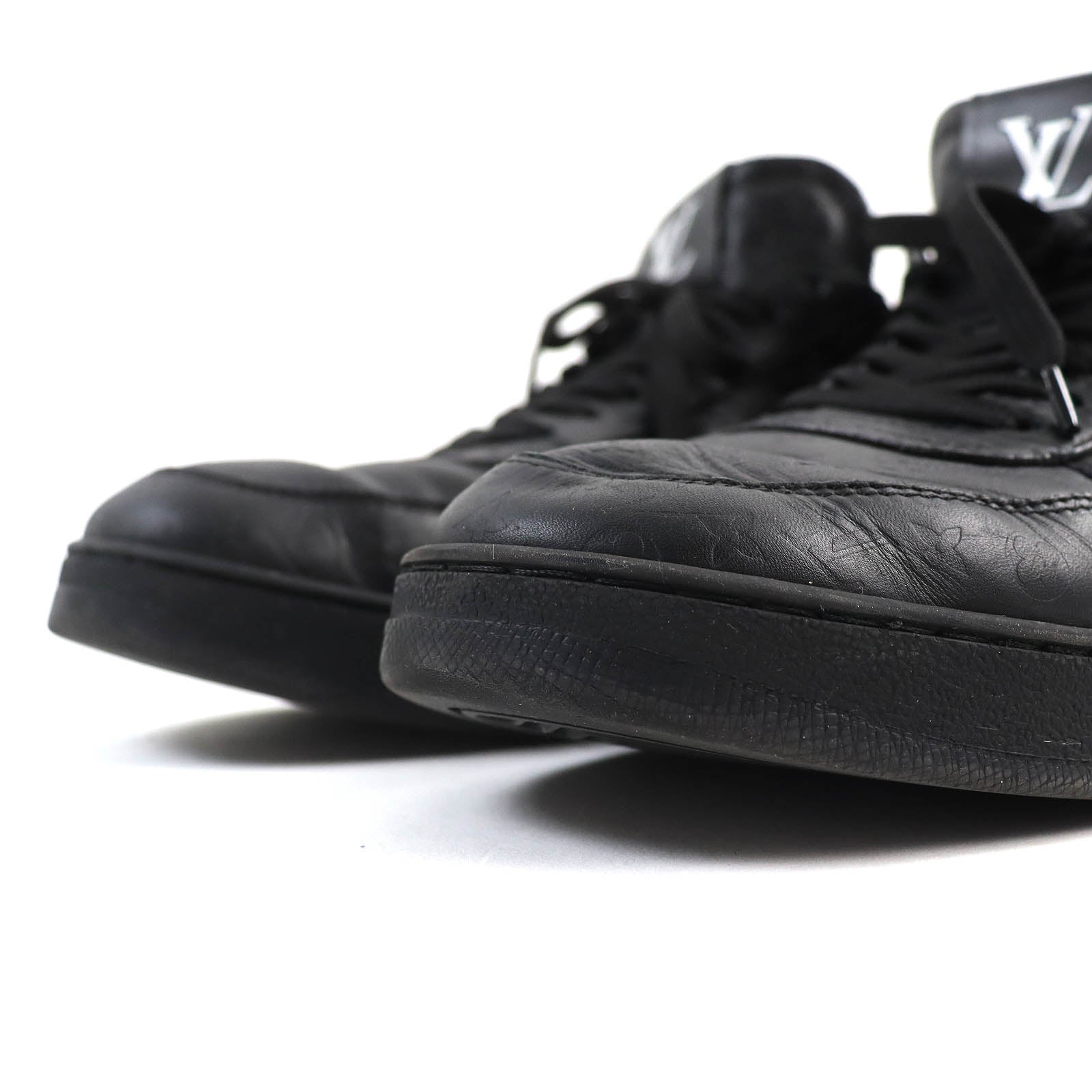 Louis Vuitton Rivoli Monogram Sneakers Black 7.5