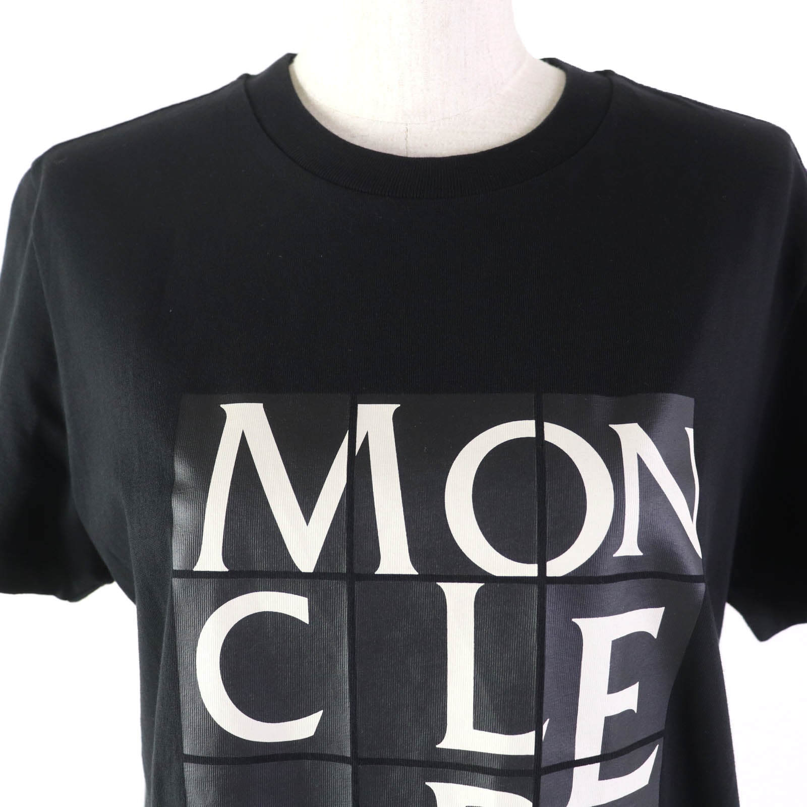 Moncler Cotton Logo Patch T-Shirt Black M