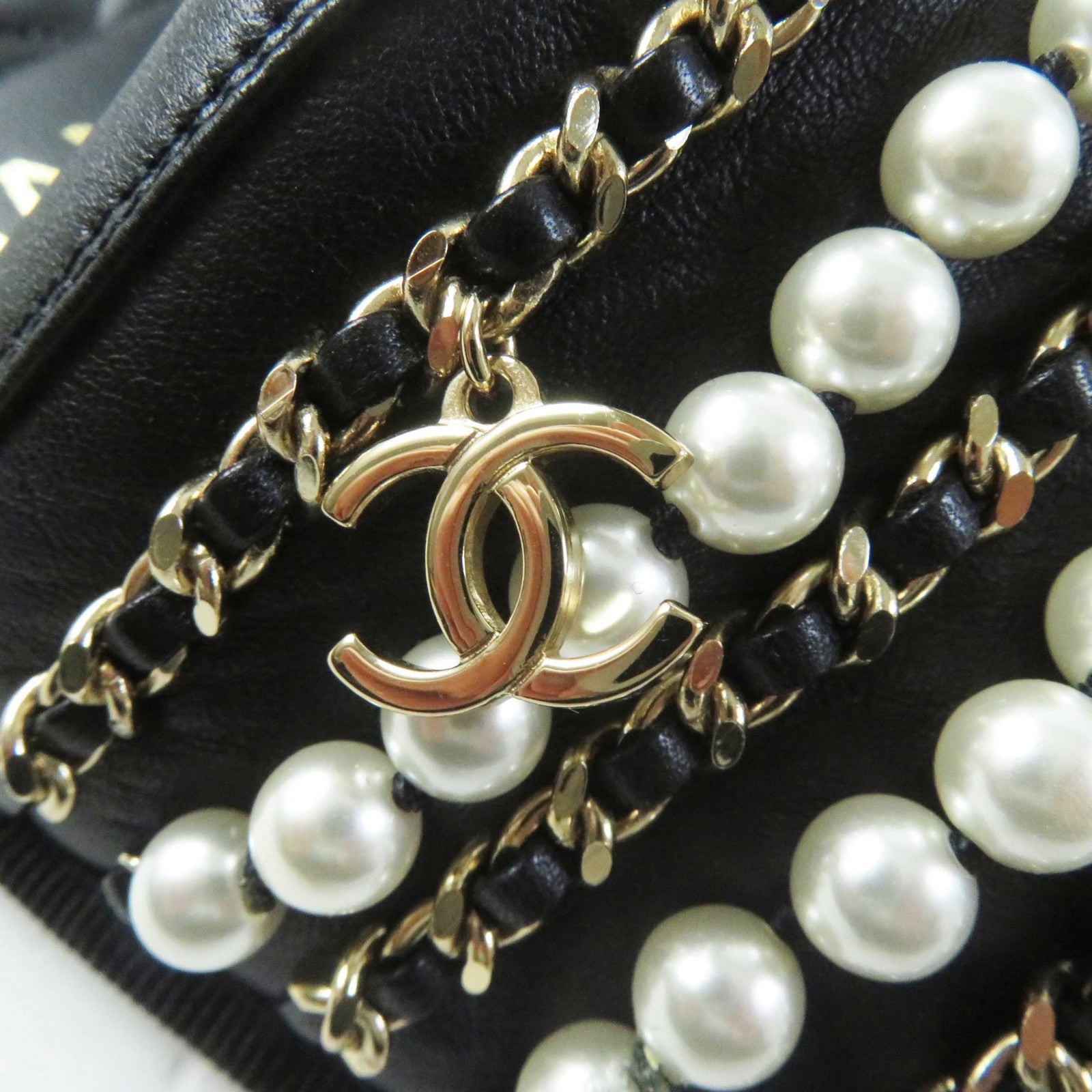 Chanel G36005 Pearl Chain Leather Sandals