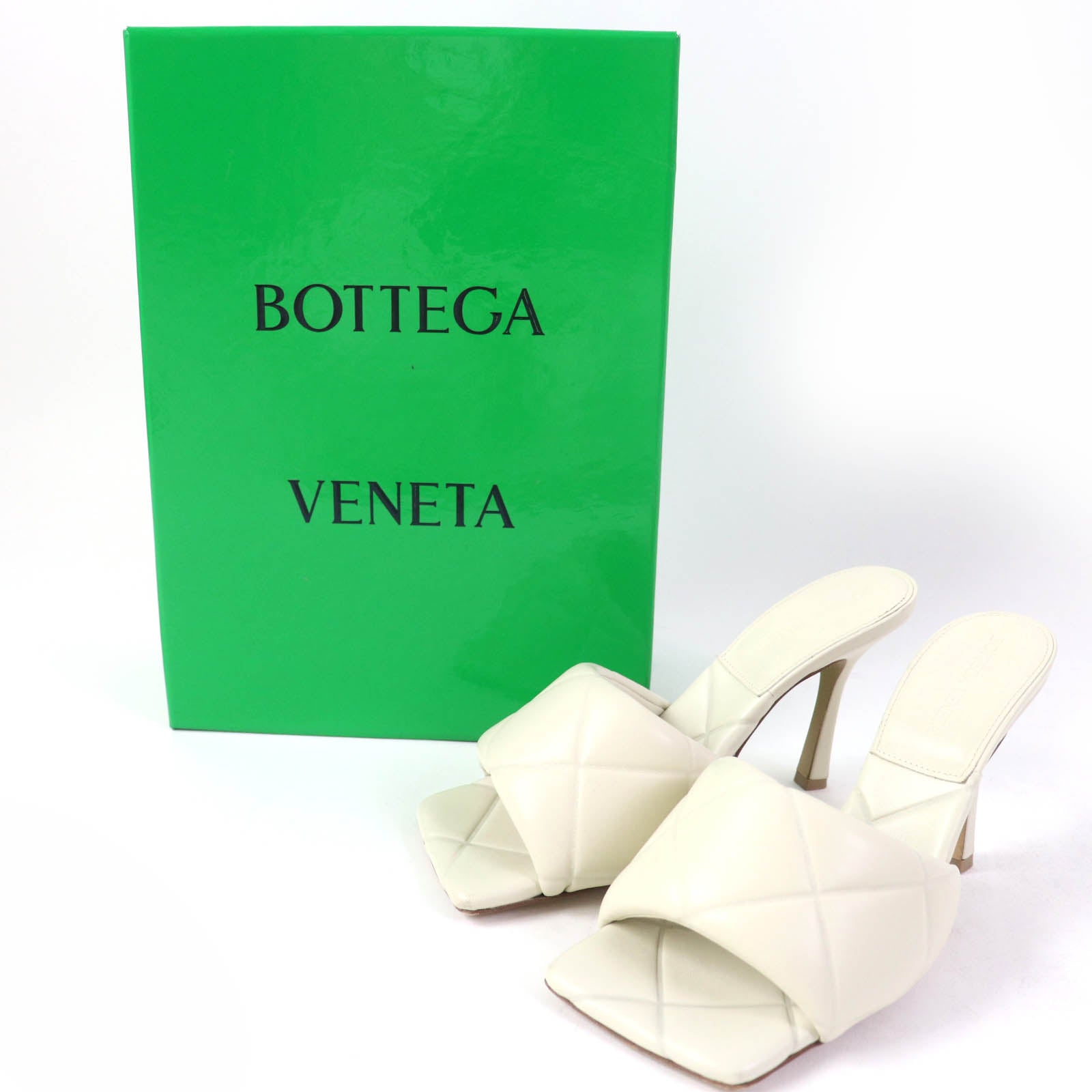 Bottega Veneta Maxi Intrecciato Leather Sandals