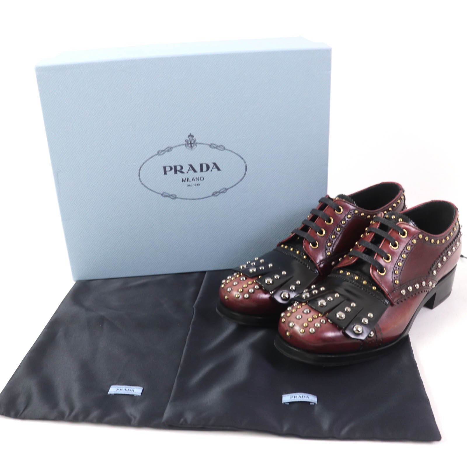 Prada Leather Lace-up Shoes 1E150H