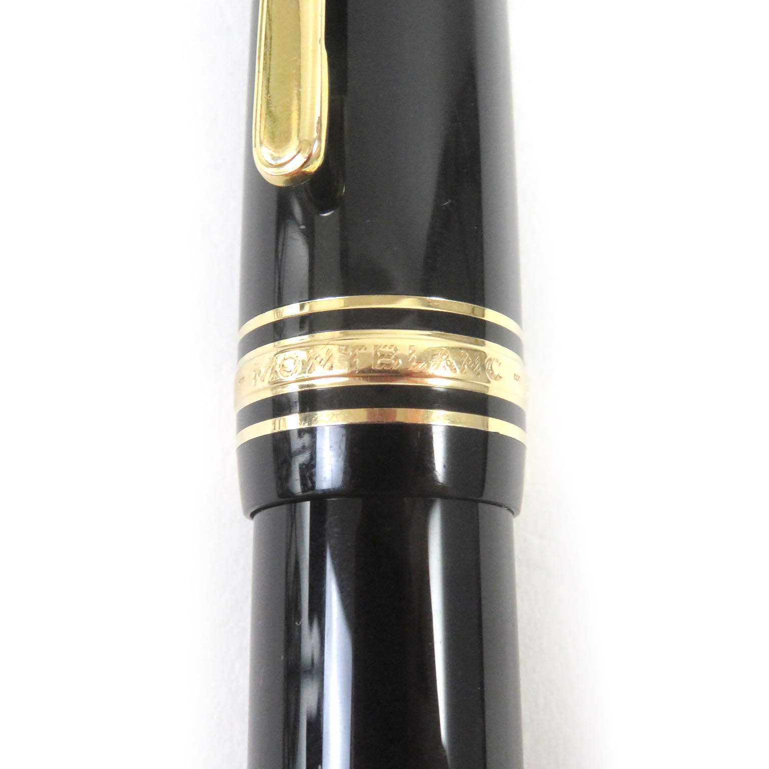 Montblanc Meisterstuck 149 Fountain Pen Black Gold