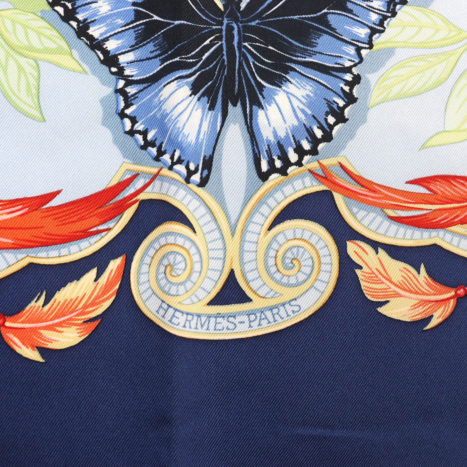 HERMES Calle 90 Amazonia Silk Scarf