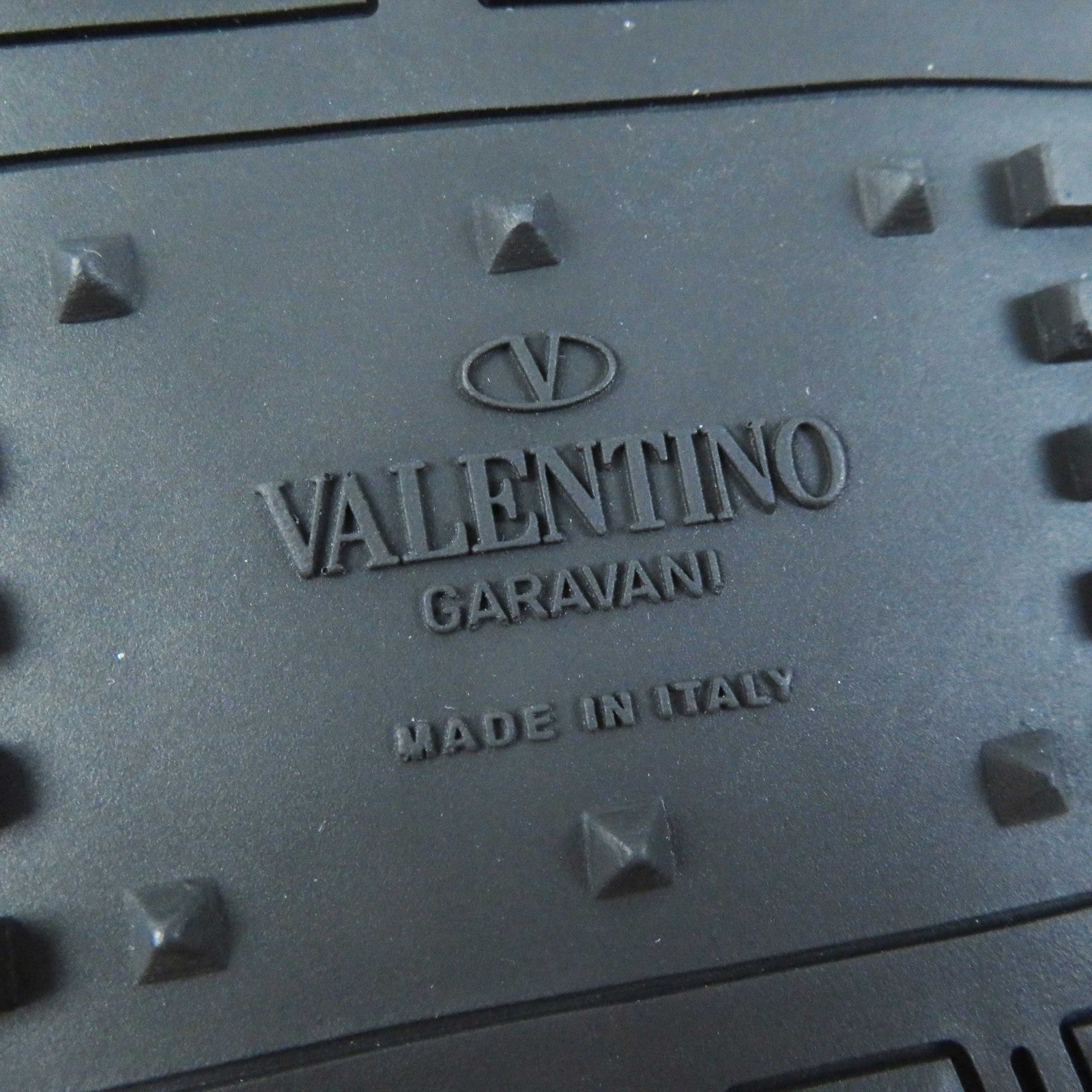 Valentino VLogo LACERUNNER Leather Sneakers