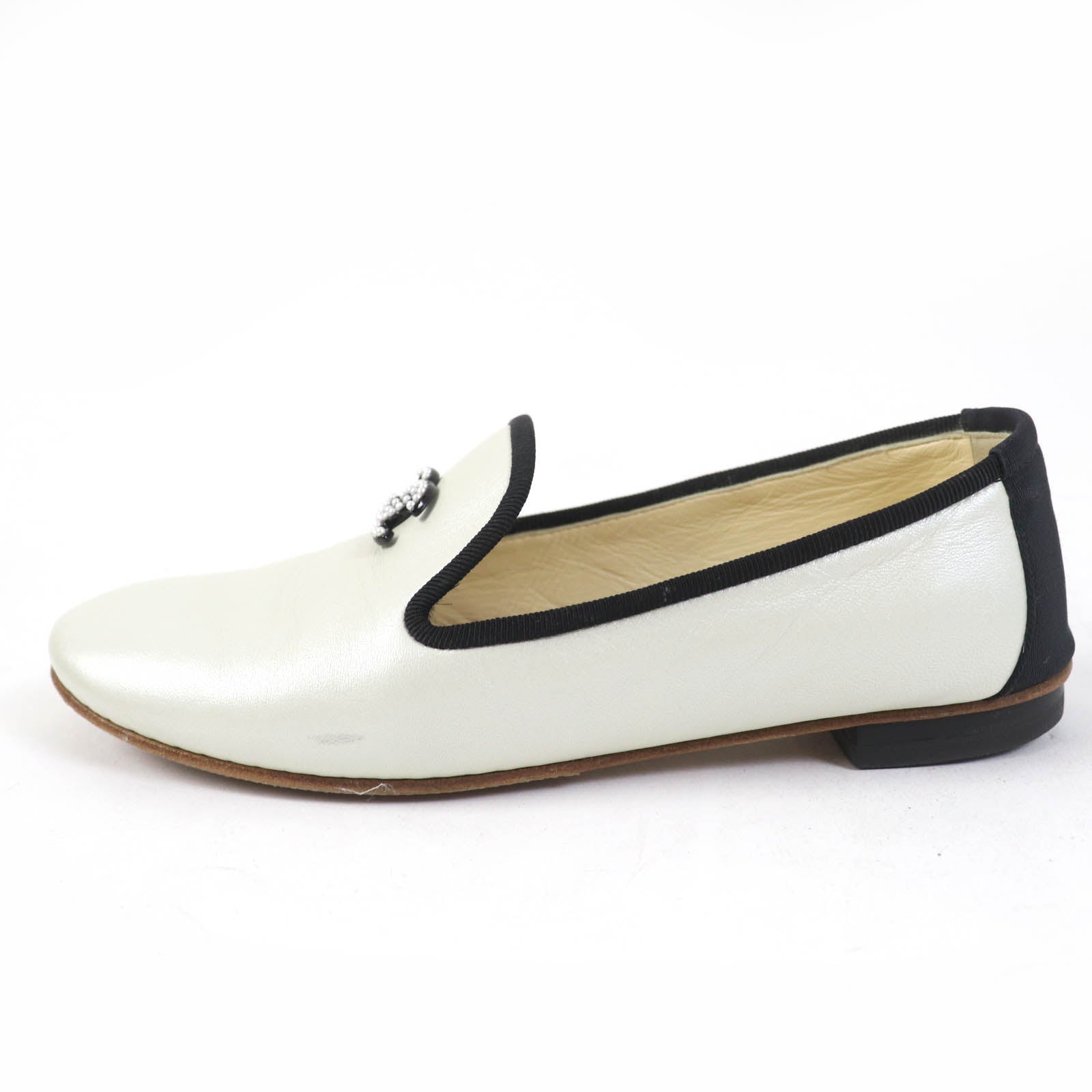 Chanel COCO Mark Leather Shoes White Black 35