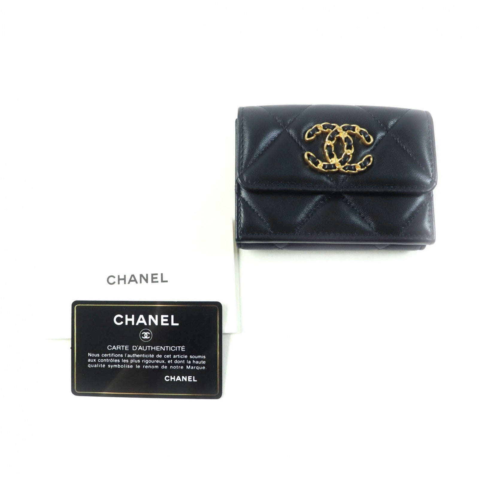 Chanel 19 Small Flap Wallet Lambskin Black