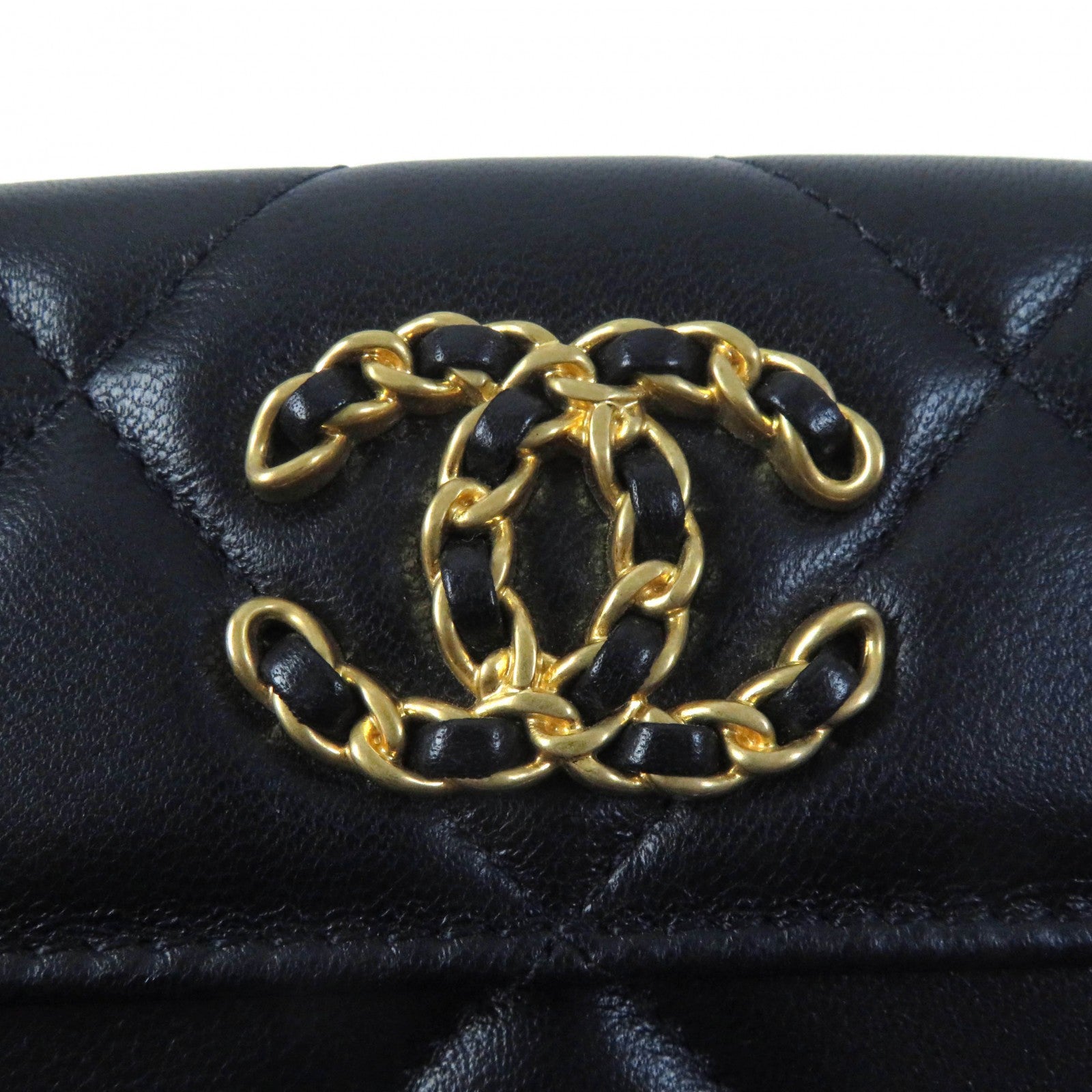 Chanel 19 Small Flap Wallet Lambskin Black