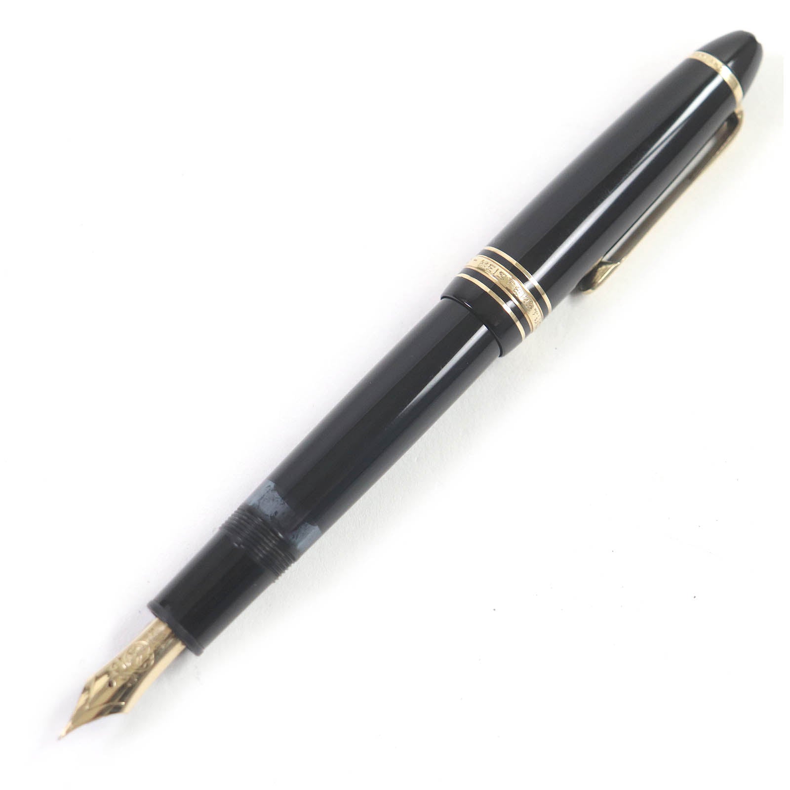 Montblanc Meisterstuck No.146 Fountain Pen Black Gold