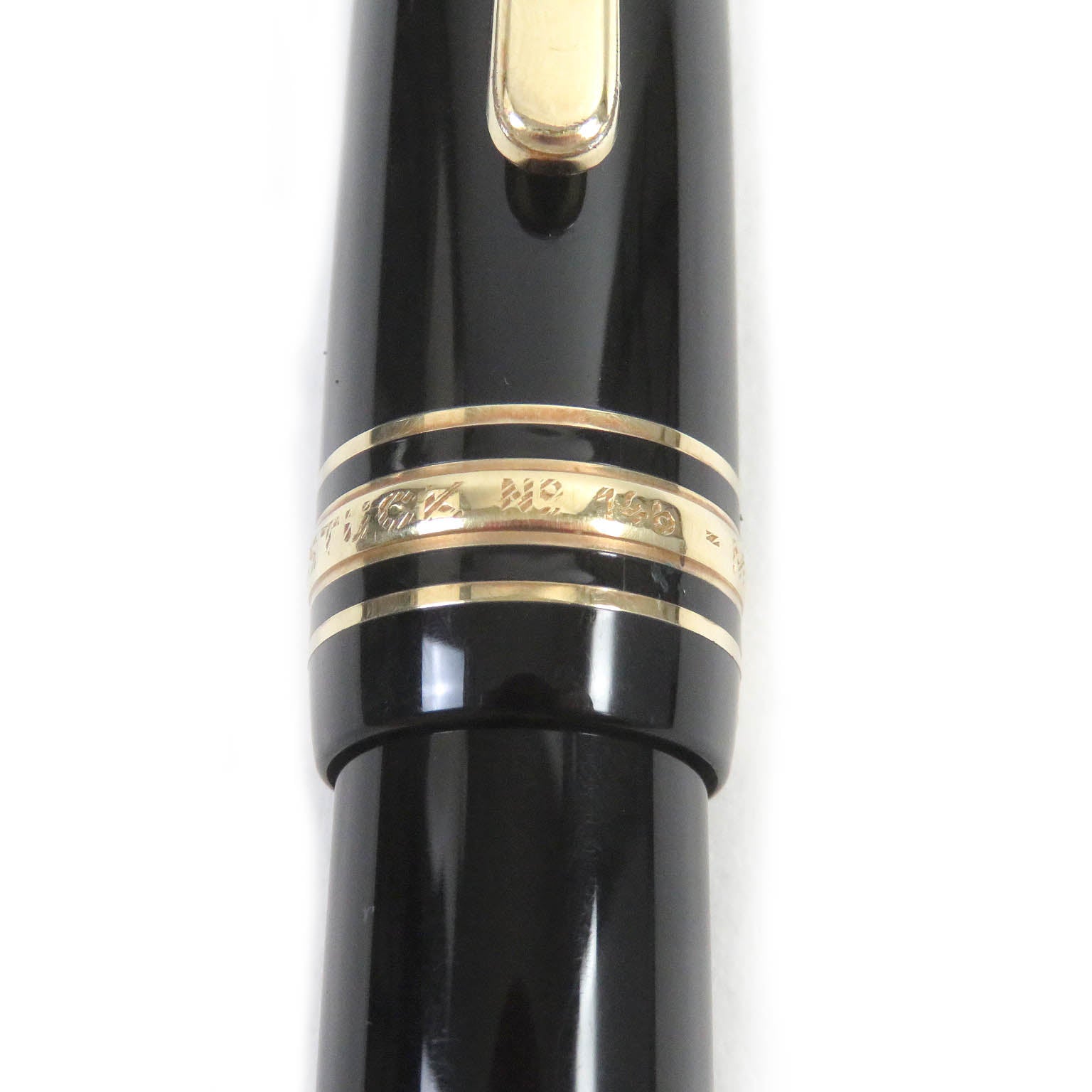 Montblanc Meisterstuck No.146 Fountain Pen Black Gold