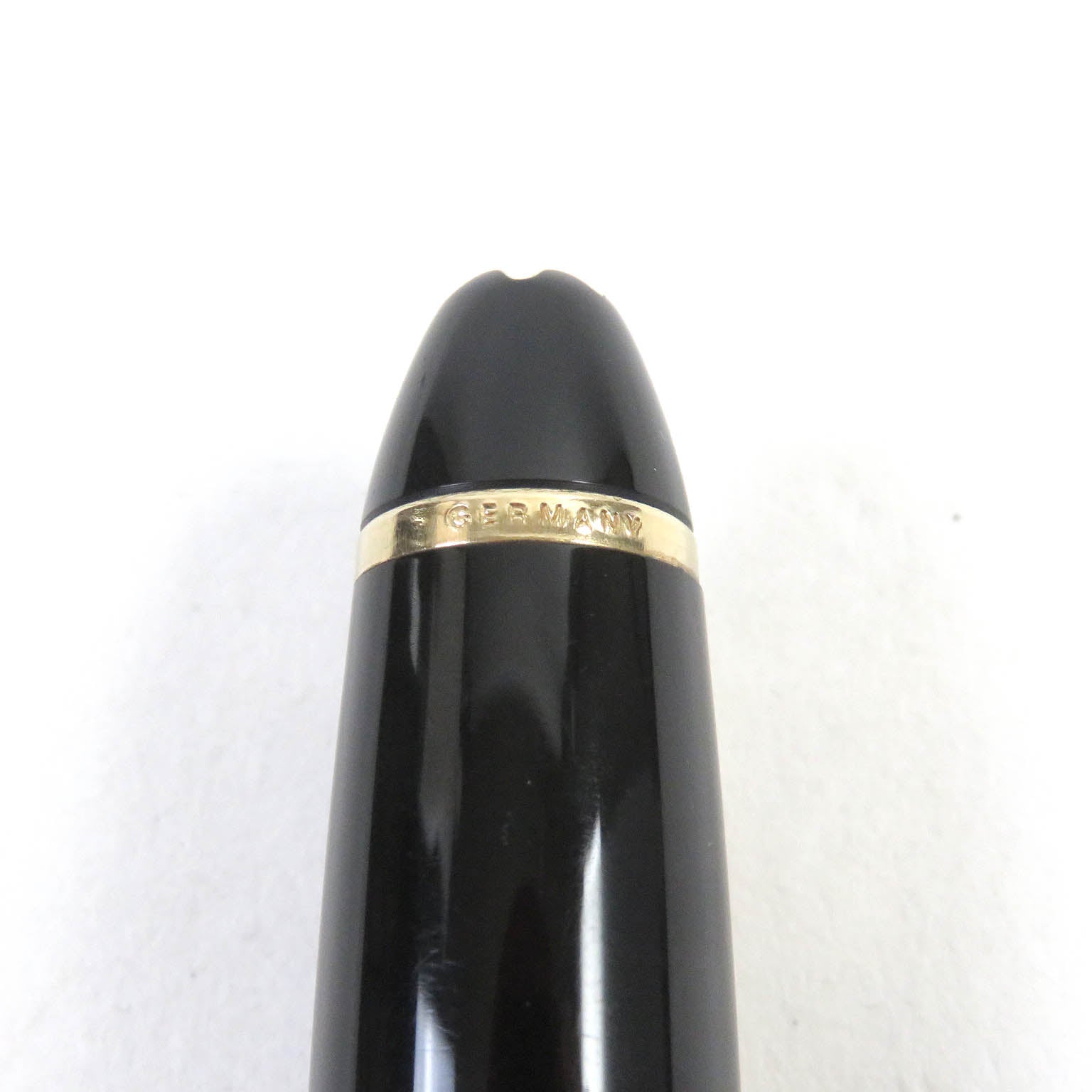 Montblanc Meisterstuck No.146 Fountain Pen Black Gold