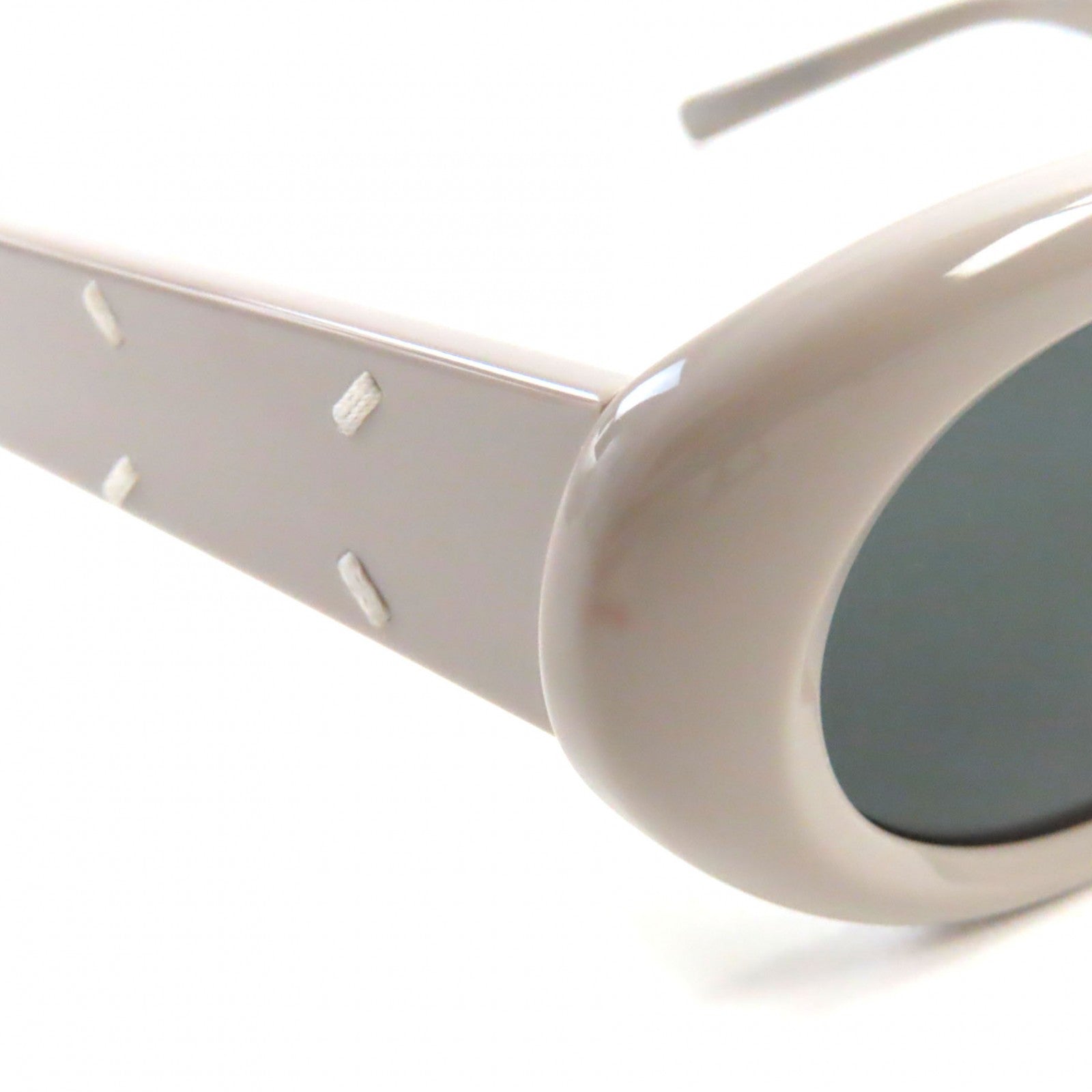 MAISON MARGIELA MM107 Oval Sunglasses Gray