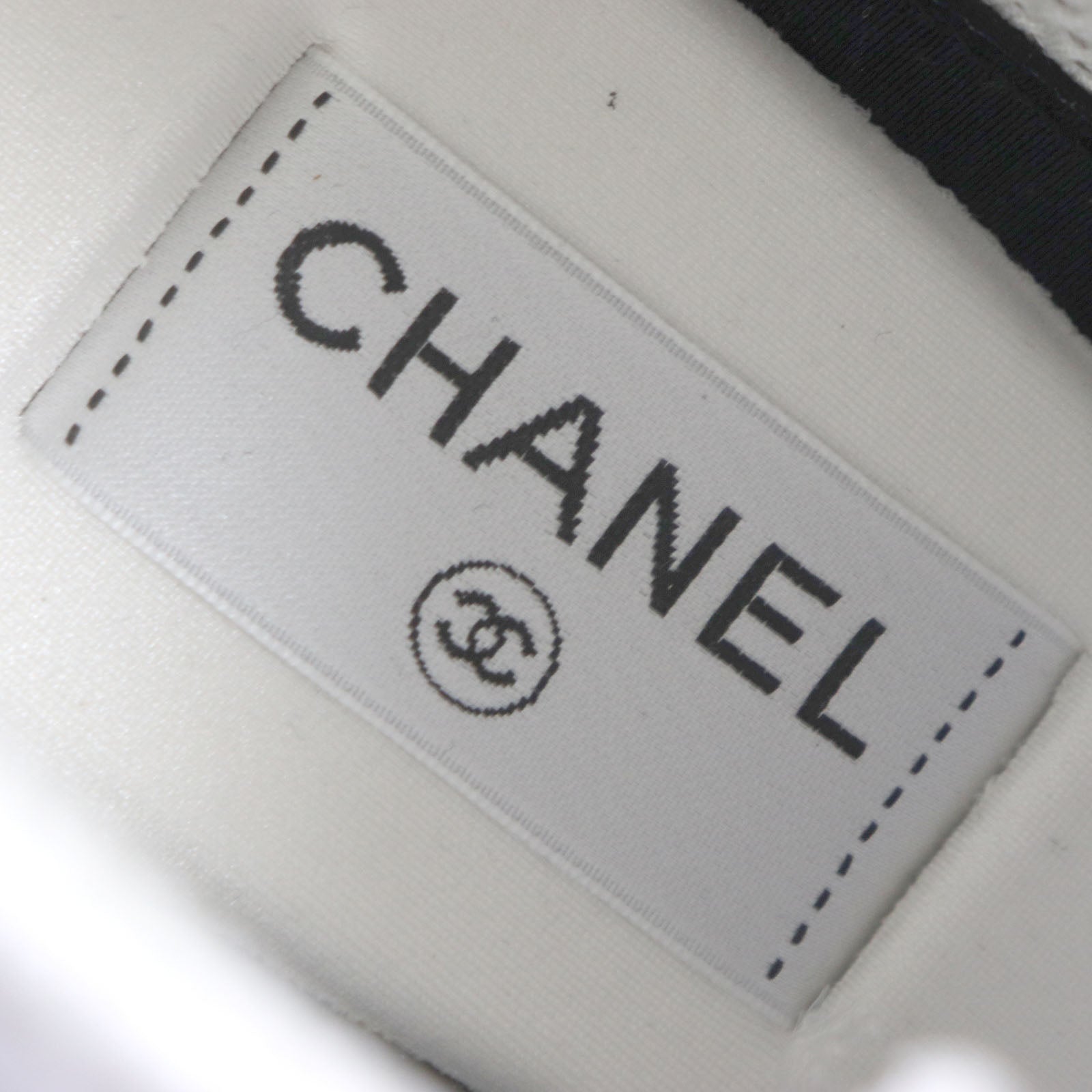 Chanel Leather Suede Low Cut Sneakers White 43