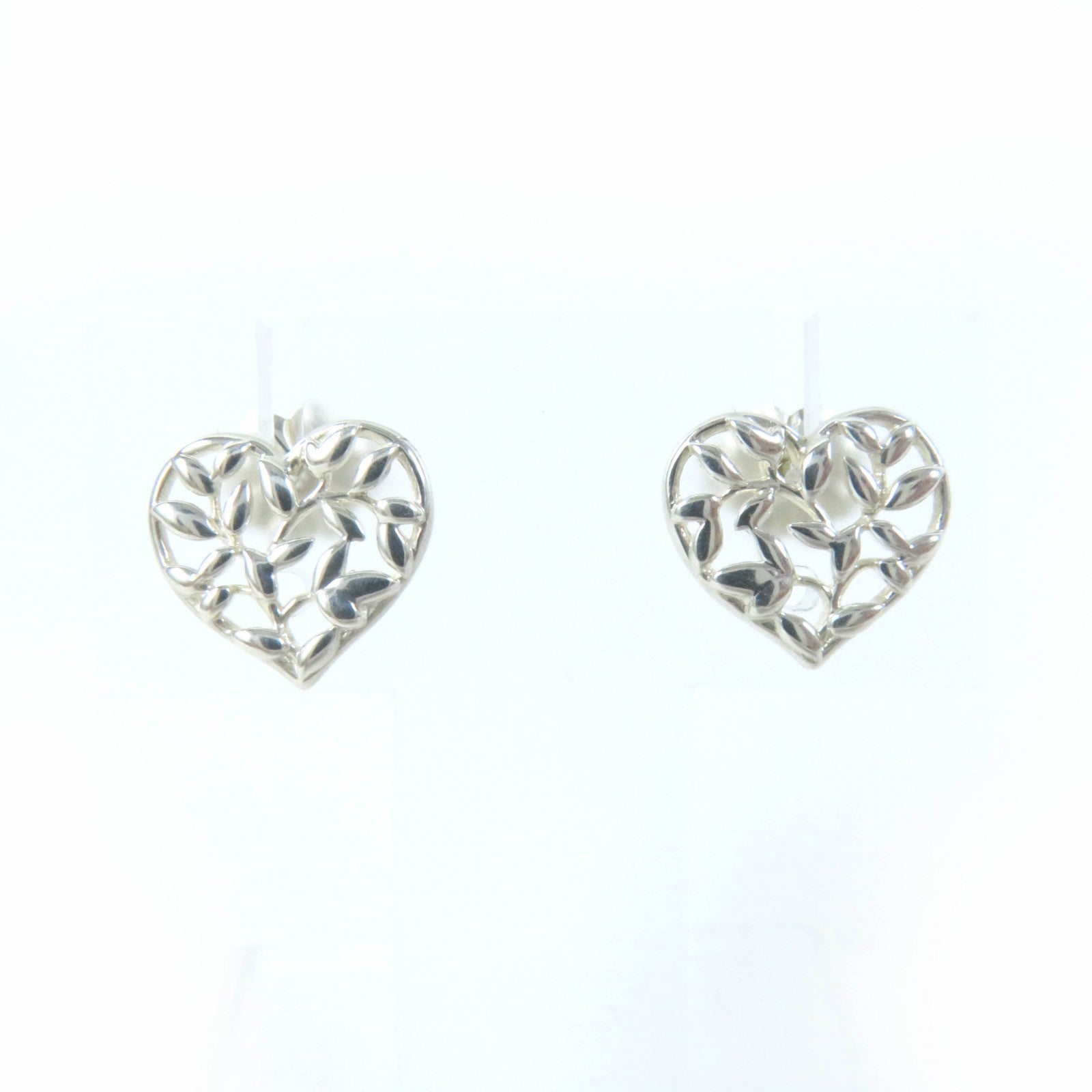 Tiffany & Co Olive Leaf Heart Earrings AG925