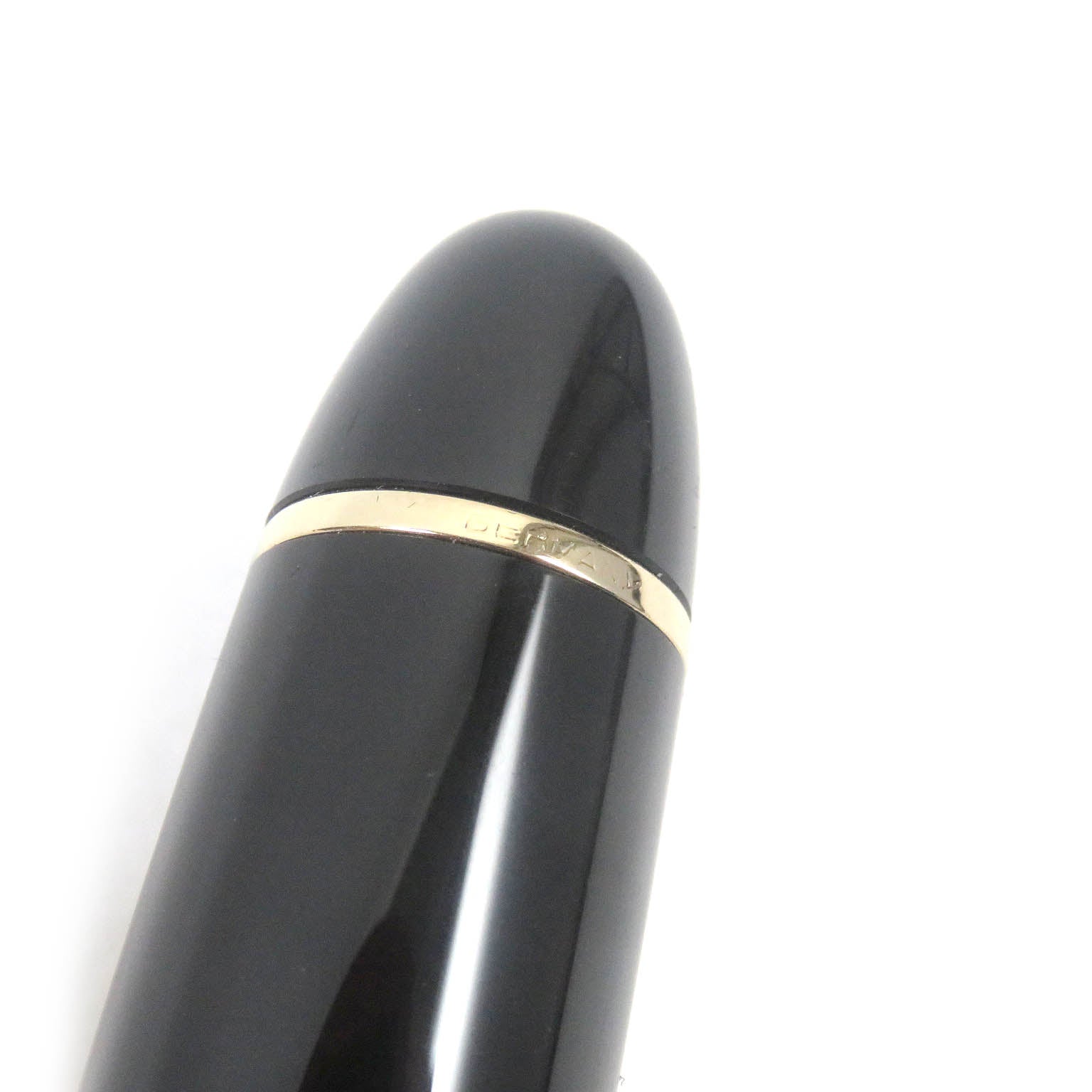 Montblanc Meisterstuck 149 Fountain Pen Black Gold