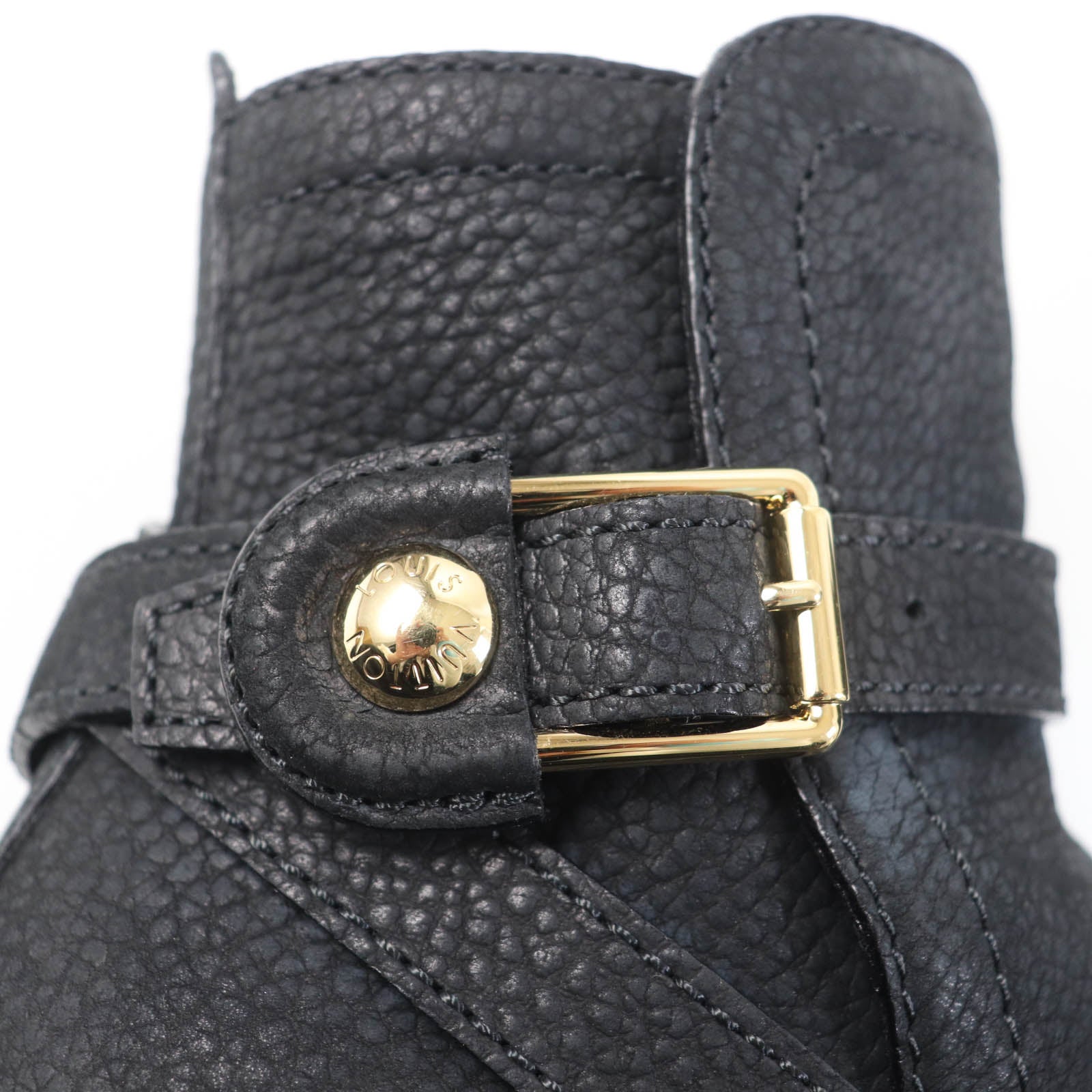 Louis Vuitton Leather Ankle Boots Black 38