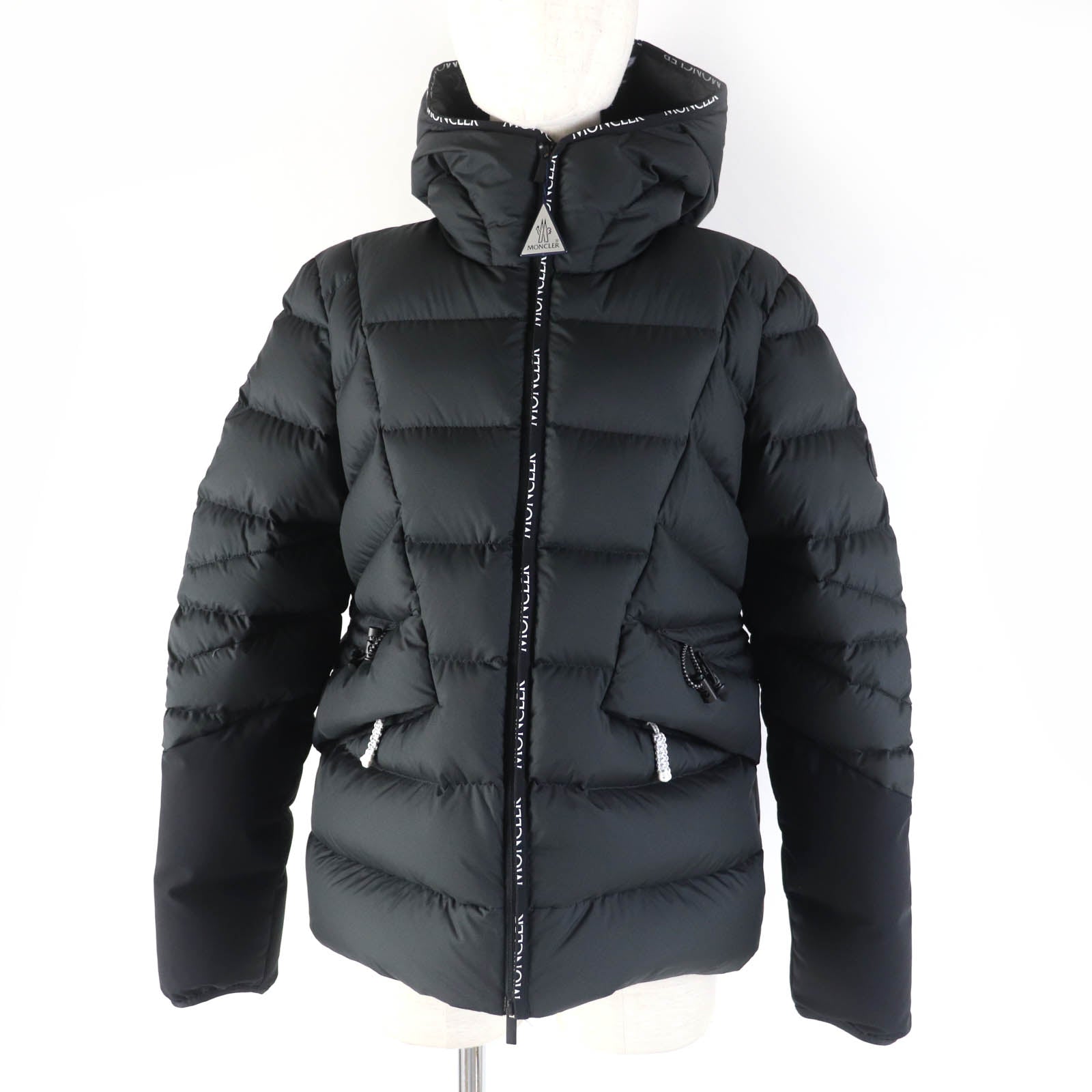 MONCLER SITTANG Down Jacket Black Women