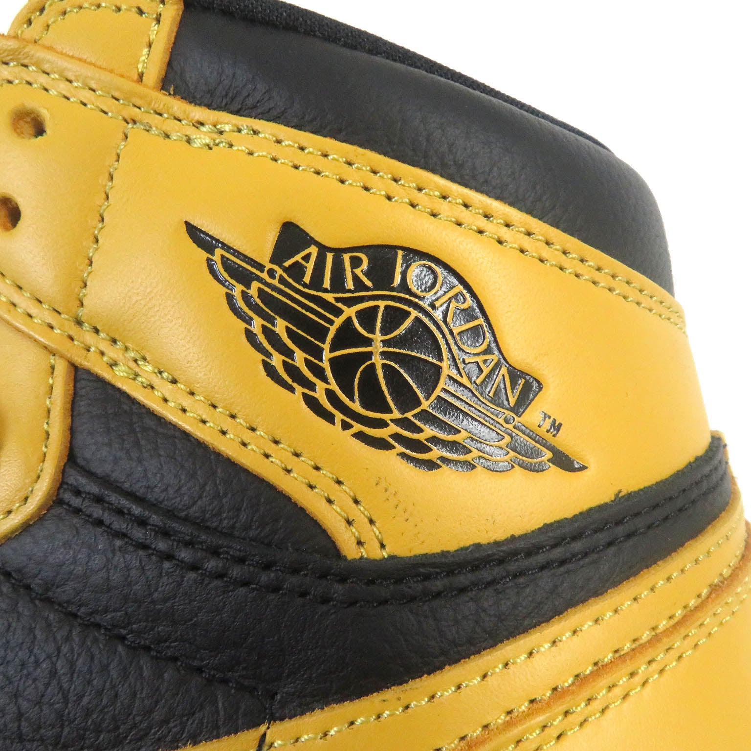 NIKE AIR JORDAN 1 RETRO HIGH OG POLLEN Sneakers