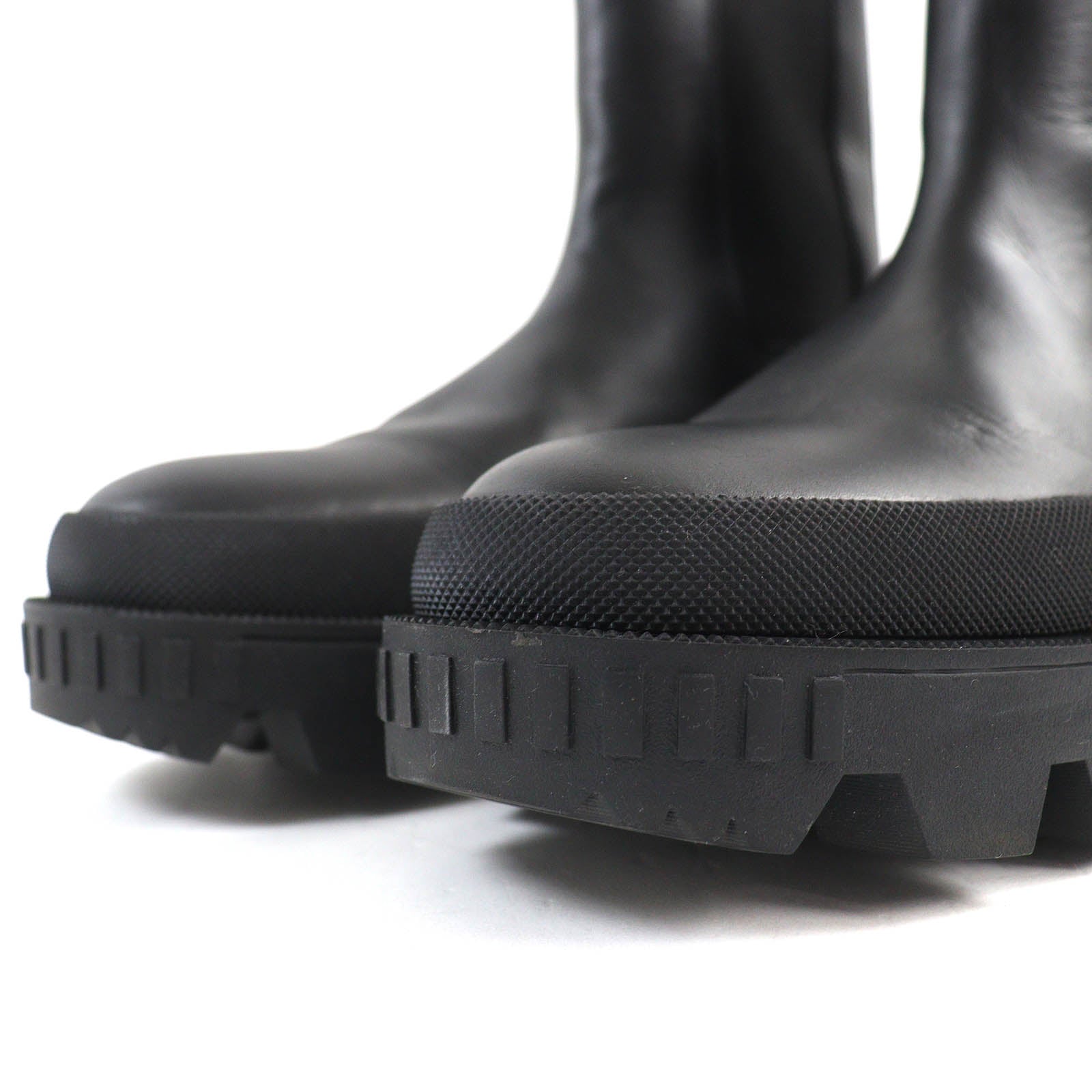 Moncler Coralyne Leather Chelsea Boots Black