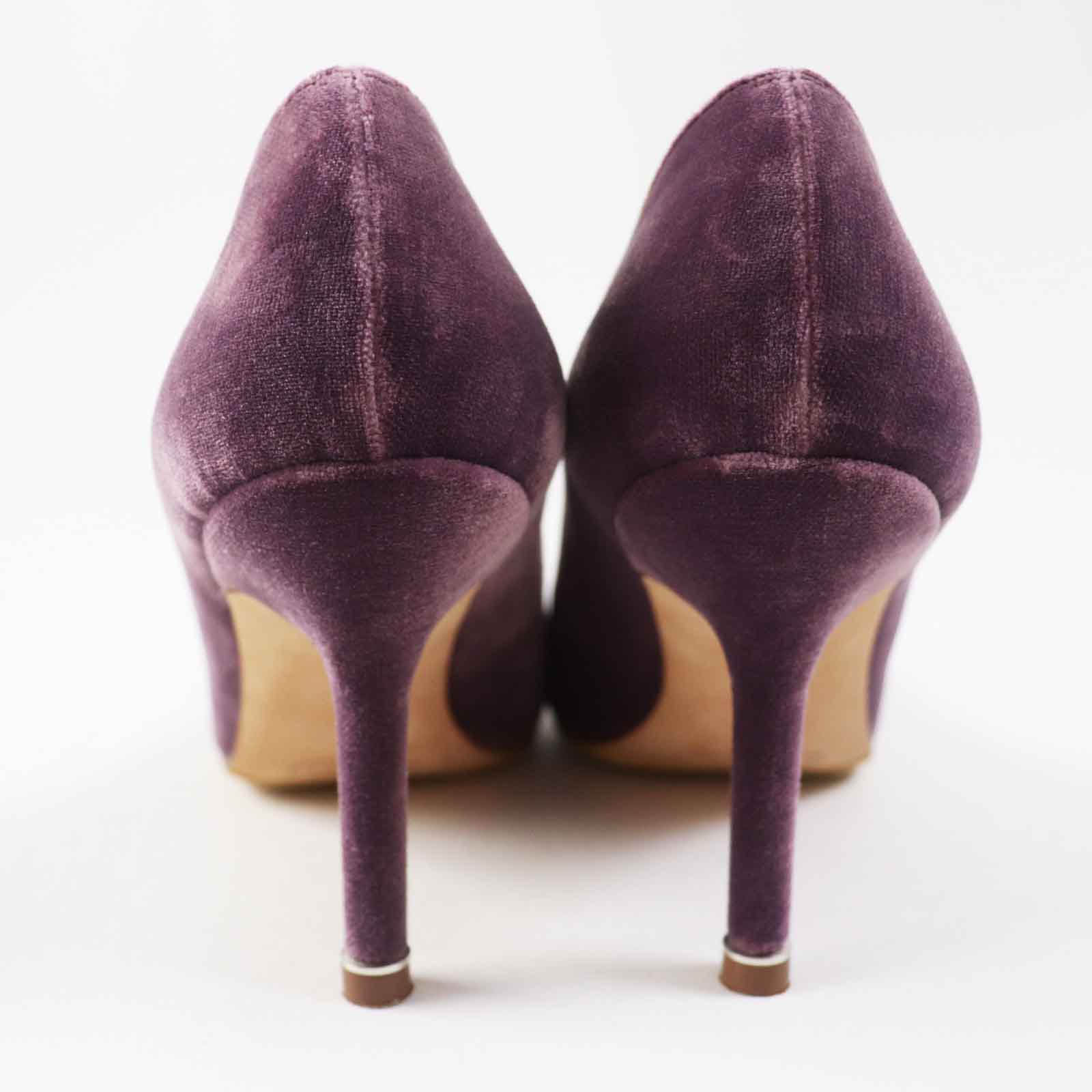 Manolo Blahnik Velor Pumps Purple 34