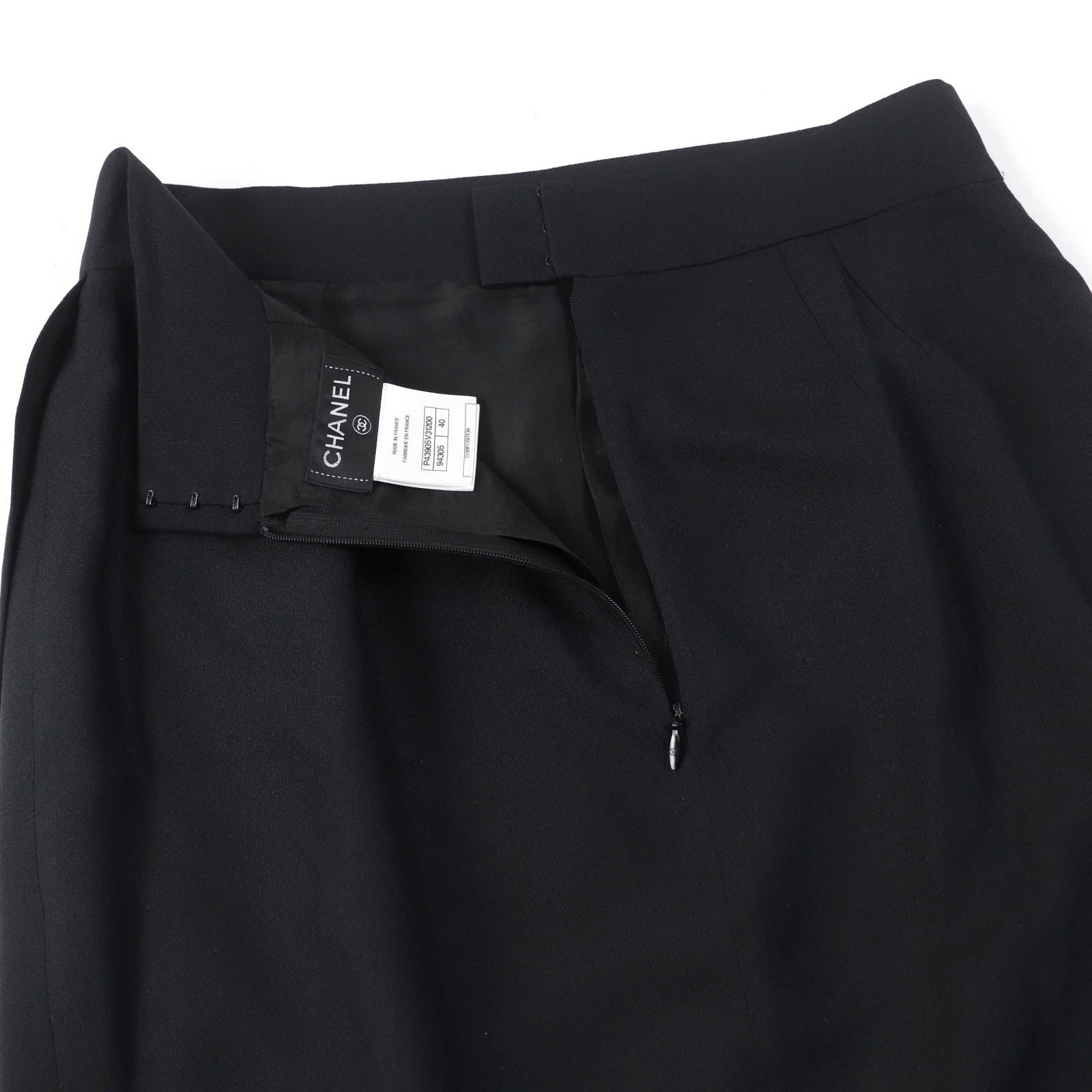 Chanel Silk Knee-Length Tight Skirt Black 40