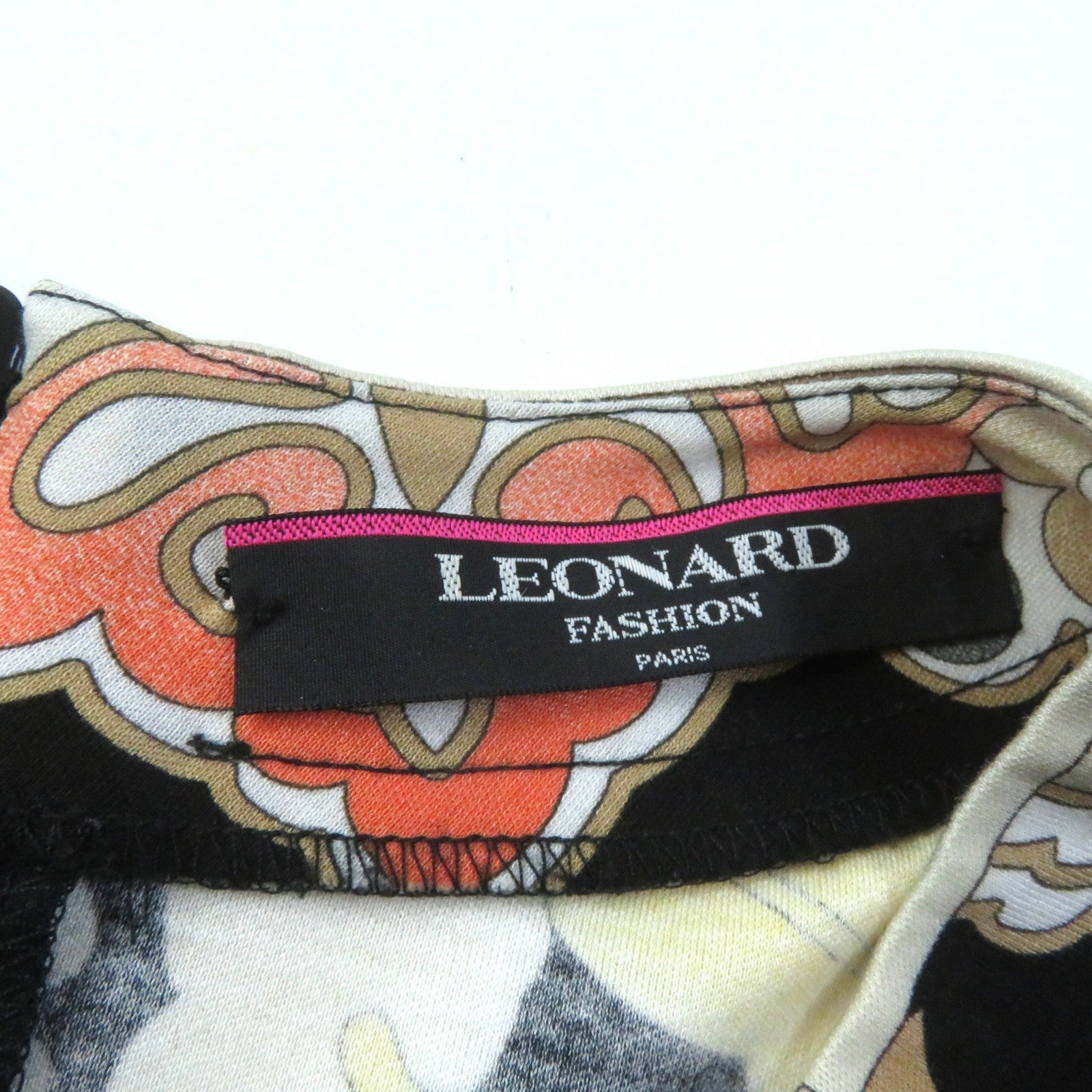 LEONARD Floral Crew Neck Short Sleeve Tee