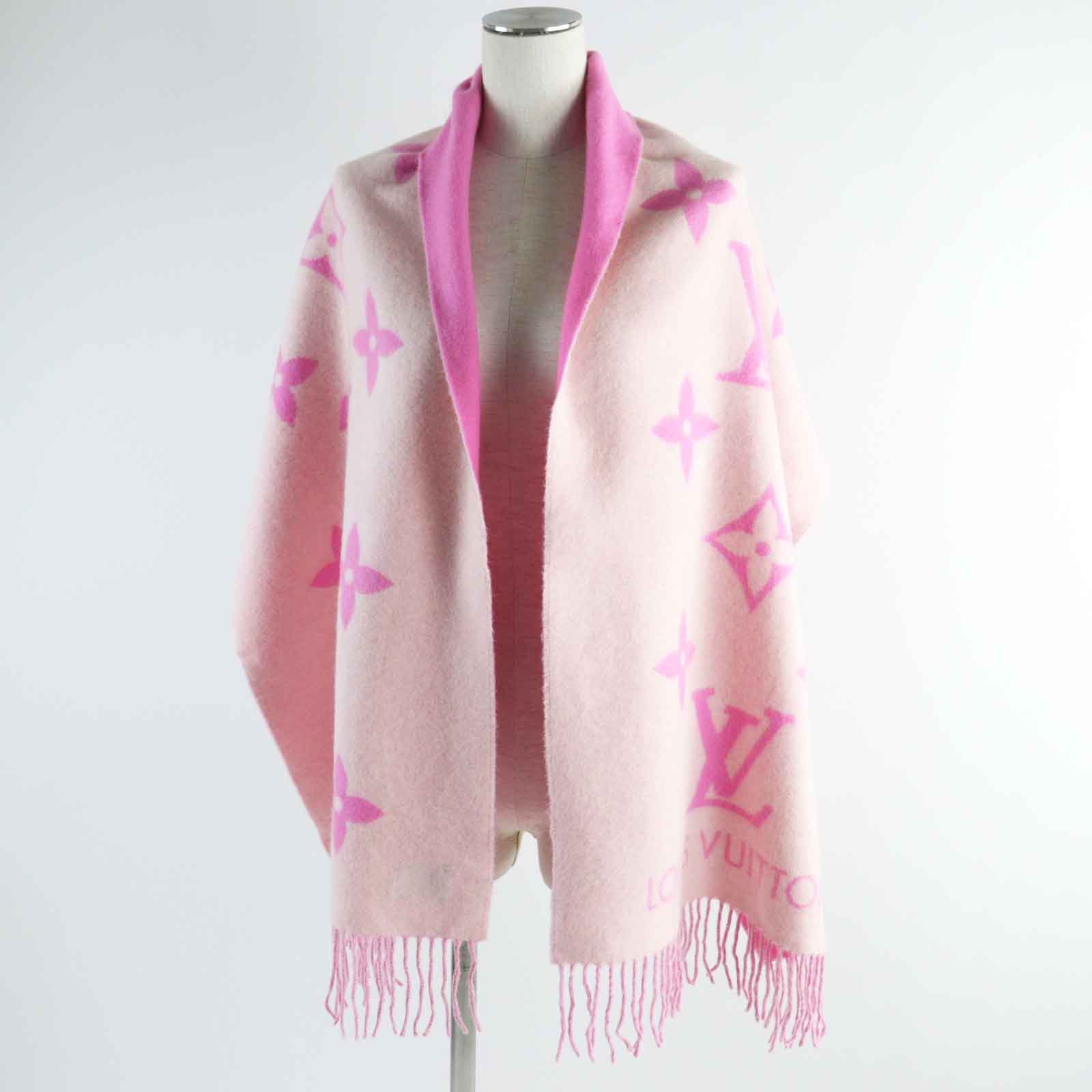 Louis Vuitton Monogram Giant Cashmere Scarf