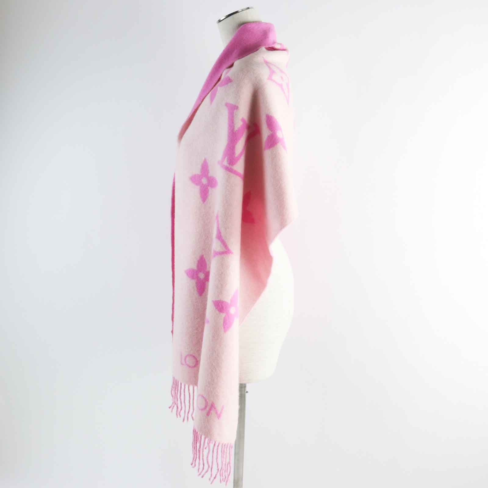 Louis Vuitton Monogram Giant Cashmere Scarf