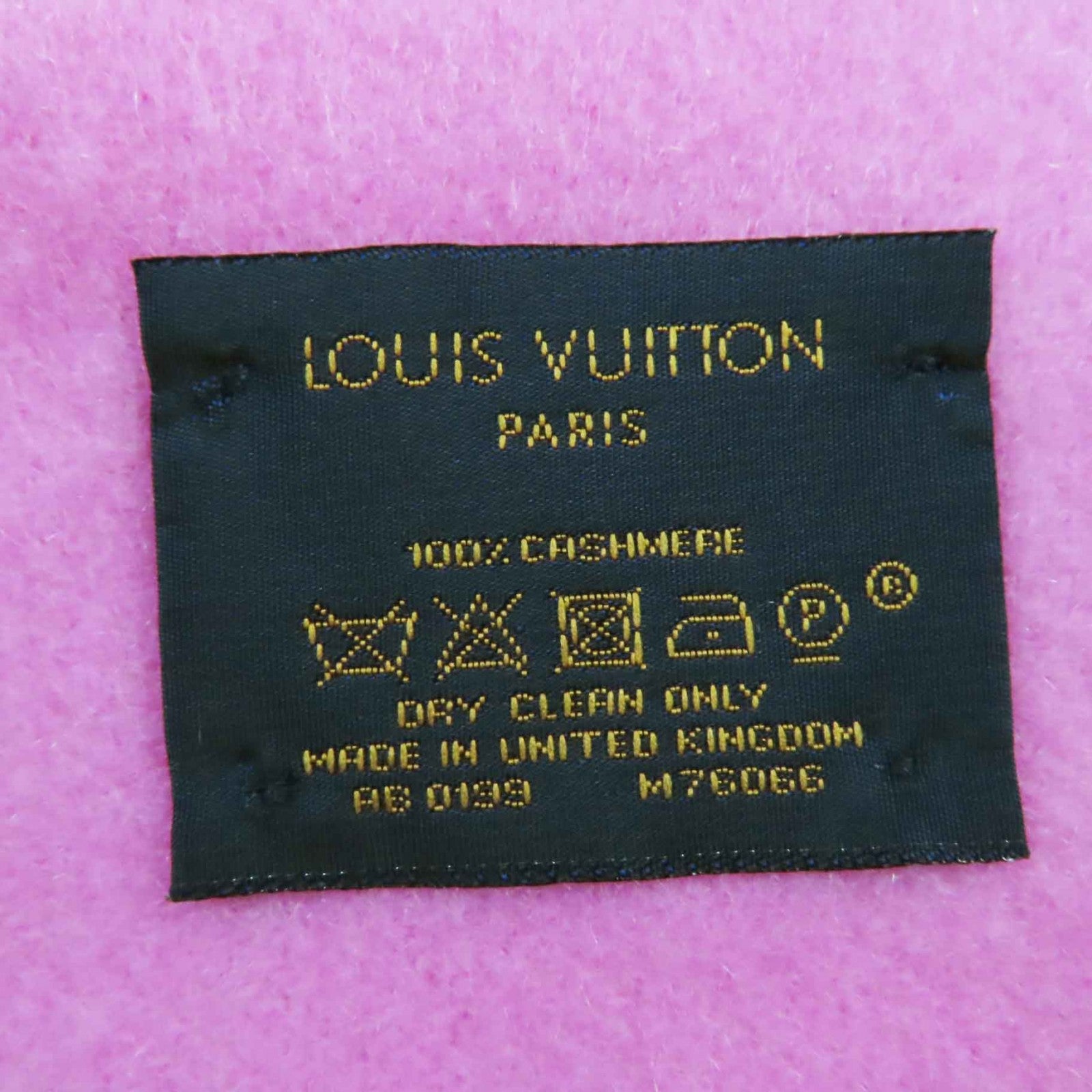 Louis Vuitton Monogram Giant Cashmere Scarf