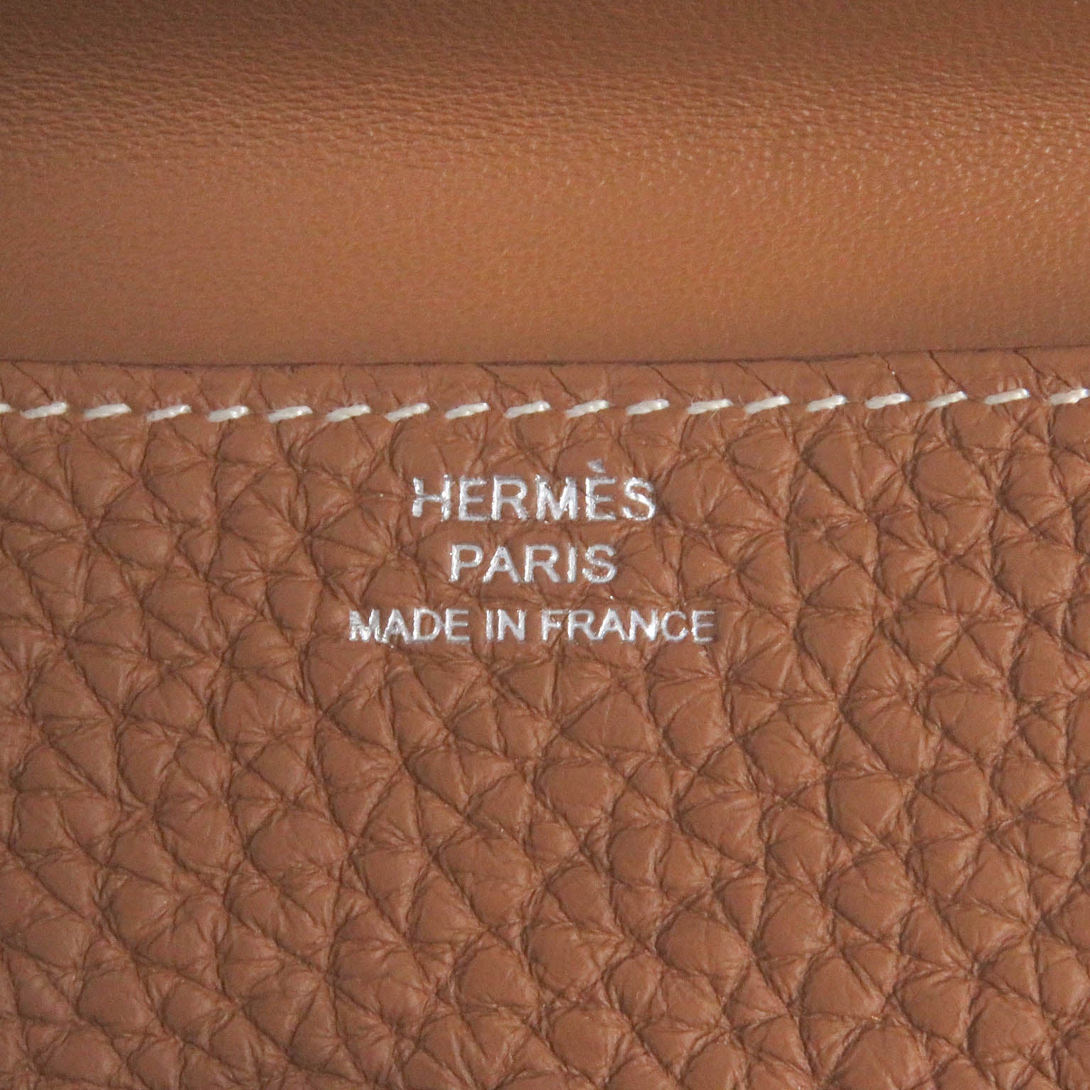 HERMES Dogon Compact Card Holder Togo 2019