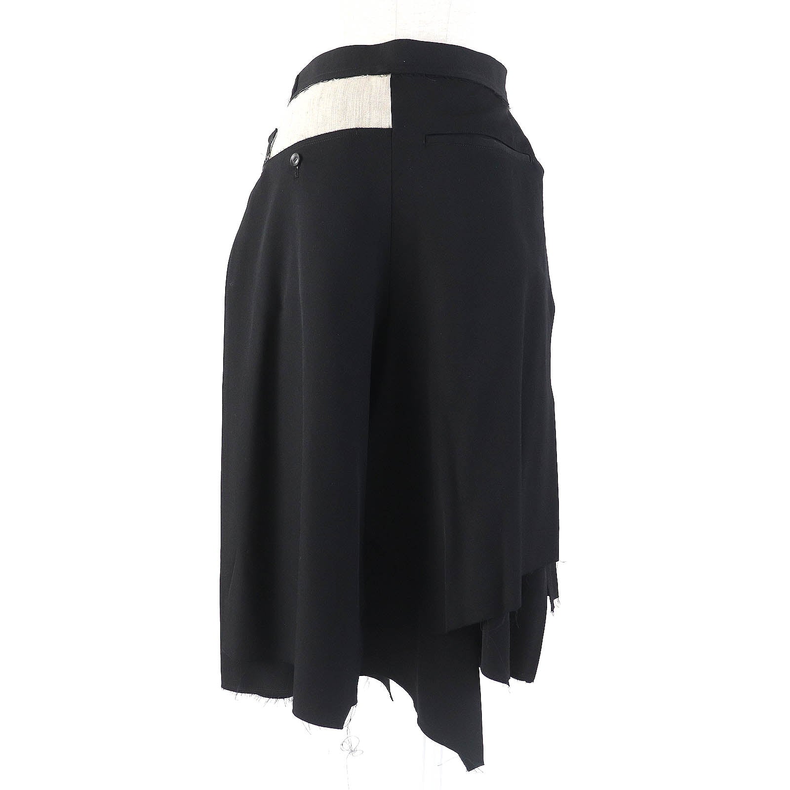 Wool Cut-off Layered Skirt Black Beige