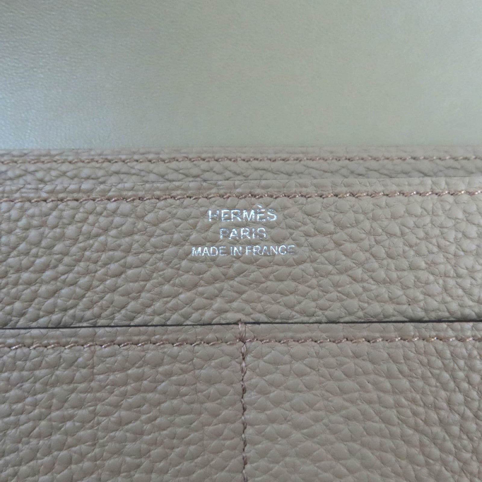 HERMES Dogon GM Togo Purse W2024